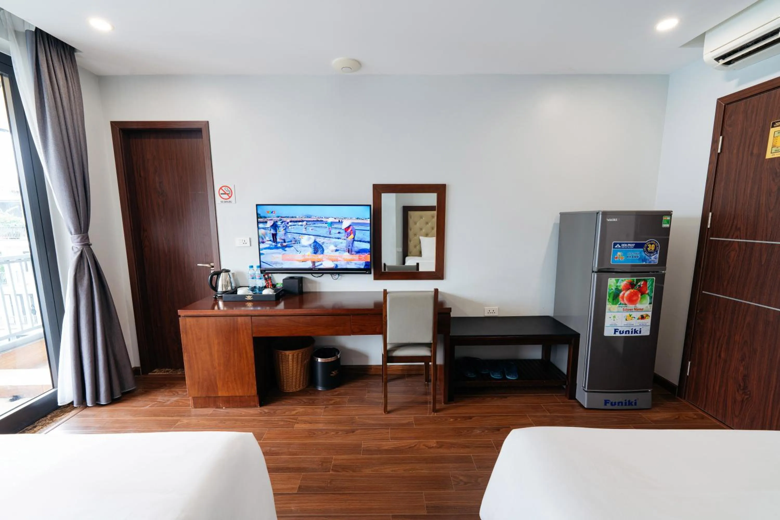 TV and multimedia in Topone Halong Hotel