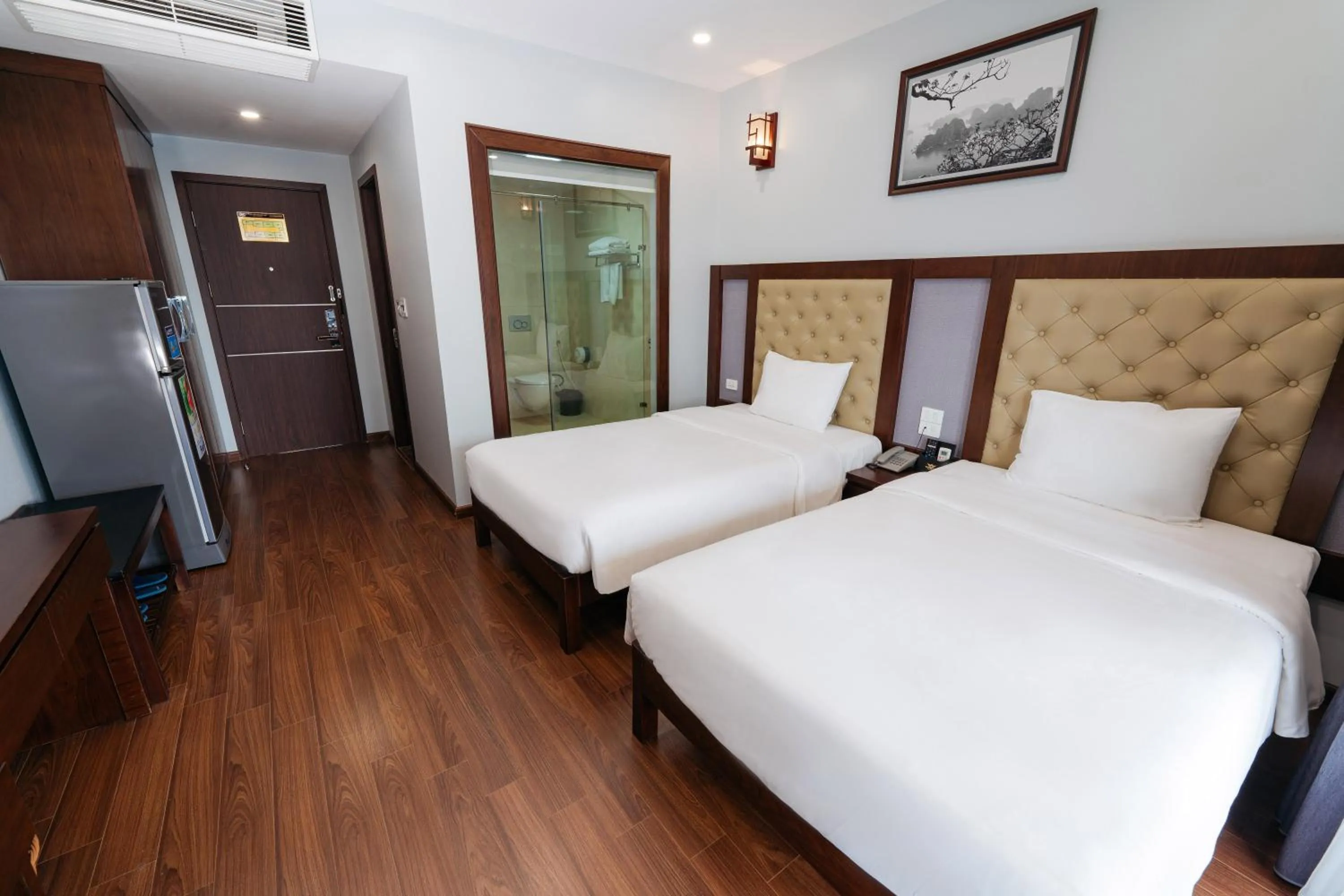 Area and facilities in Topone Halong Hotel