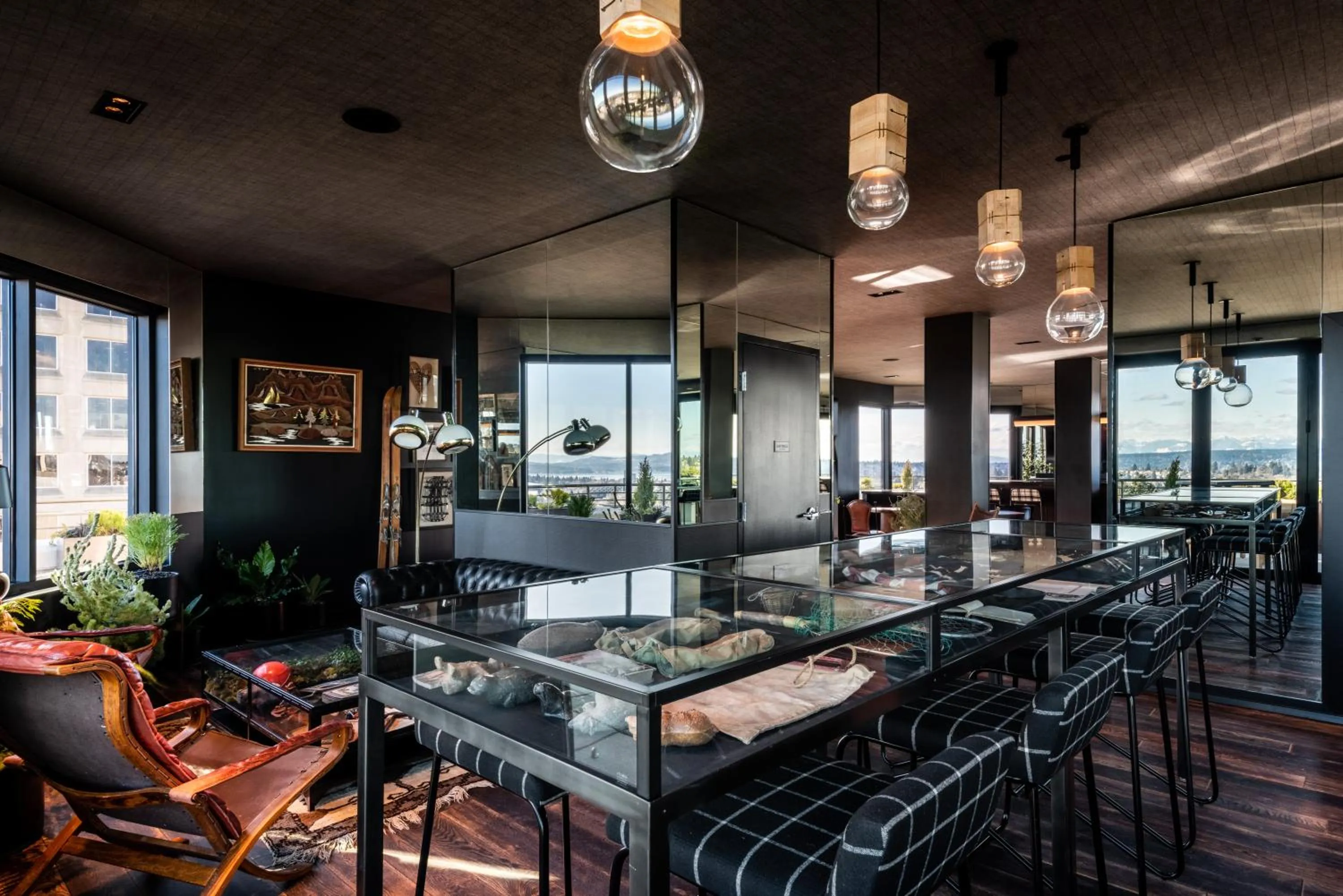 Restaurant/places to eat in Graduate by Hilton Seattle