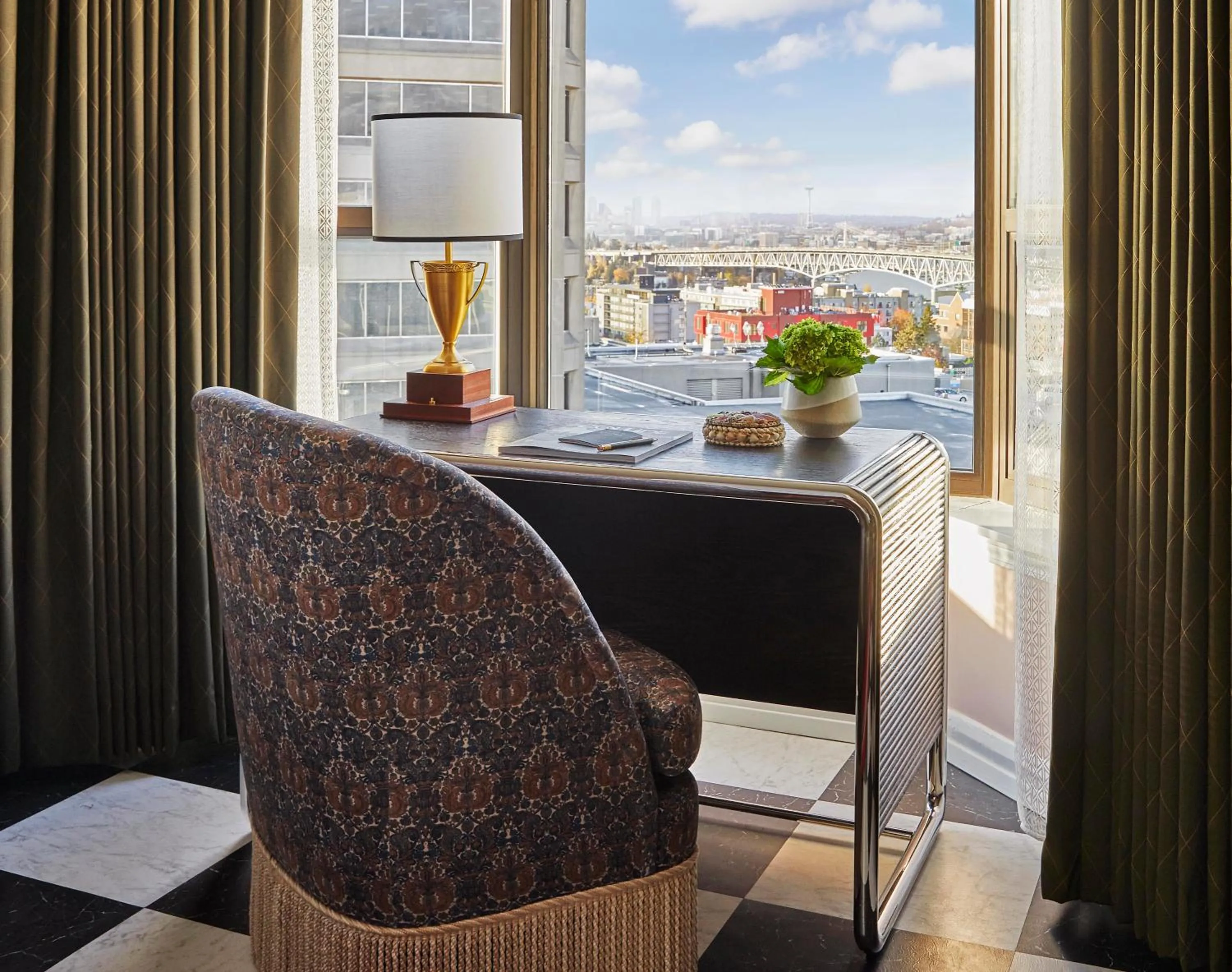 Bedroom in Graduate by Hilton Seattle