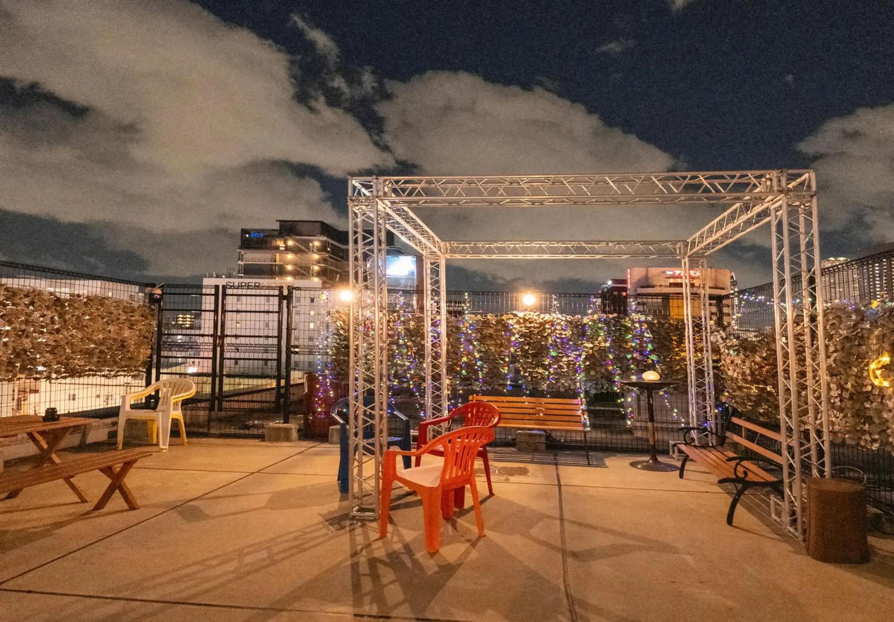 Property building in HOTEL TRAD Replay Property building in HOTEL TRAD Replay