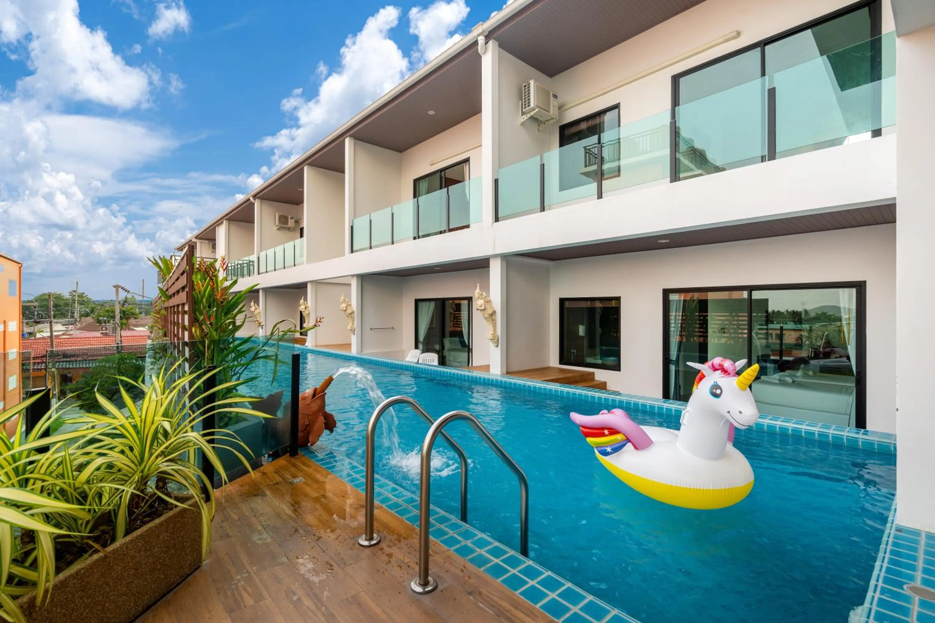 Property building in The Thames Pool Access Resort & Villa - SHA Extra Plus