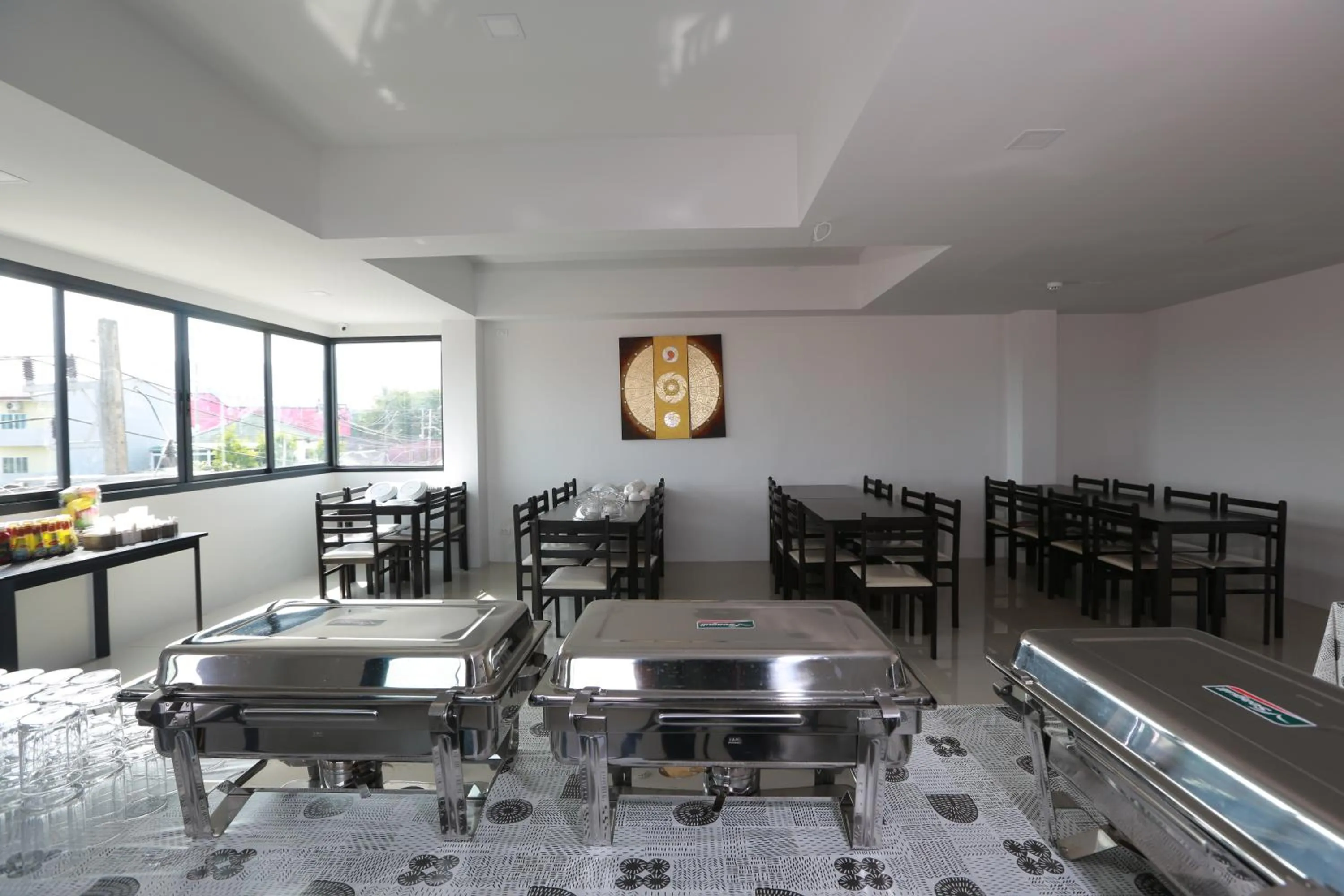 Restaurant/places to eat in The Thames Pool Access Resort &amp; Villa - SHA Extra Plus