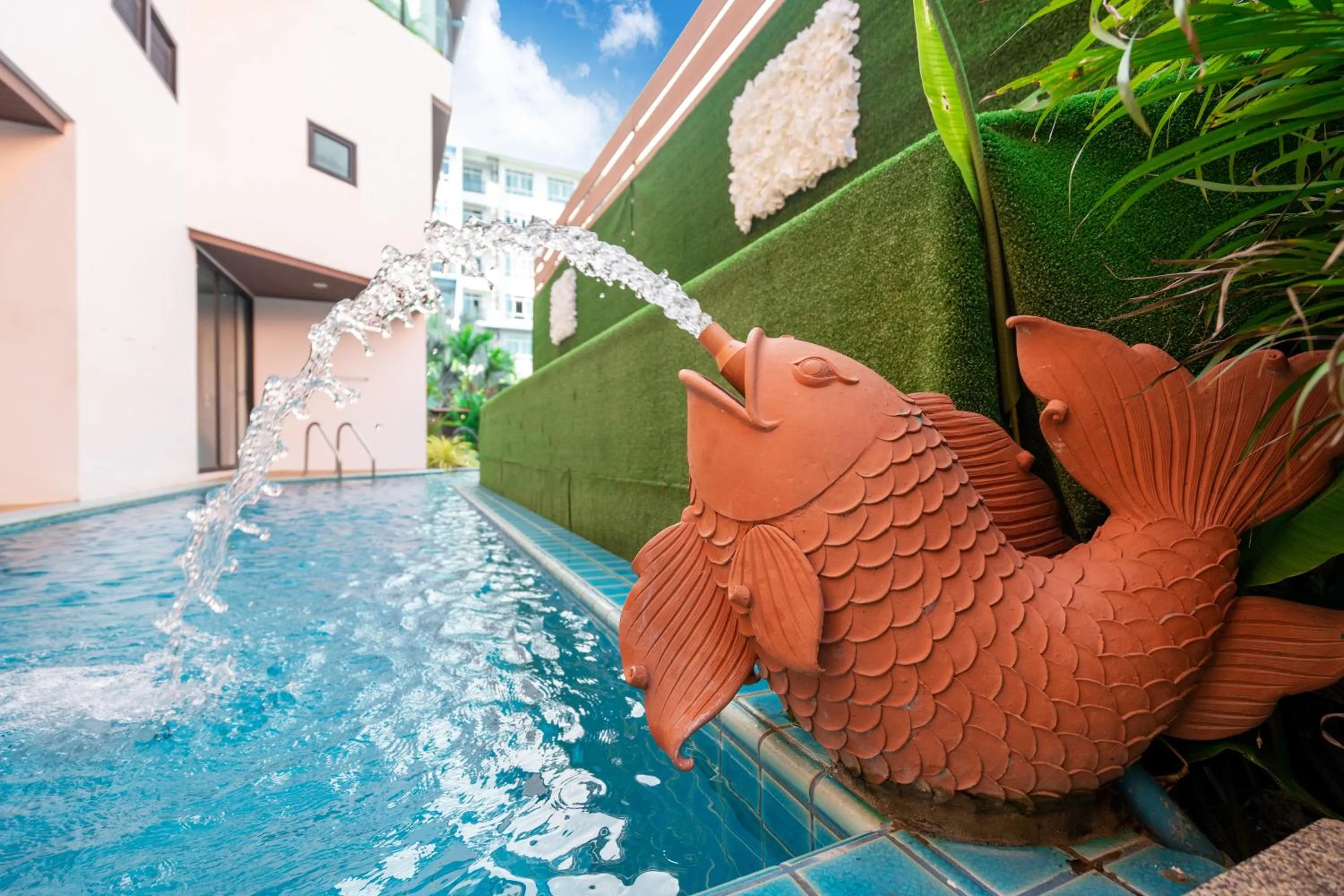 Swimming pool in The Thames Pool Access Resort & Villa - SHA Extra Plus