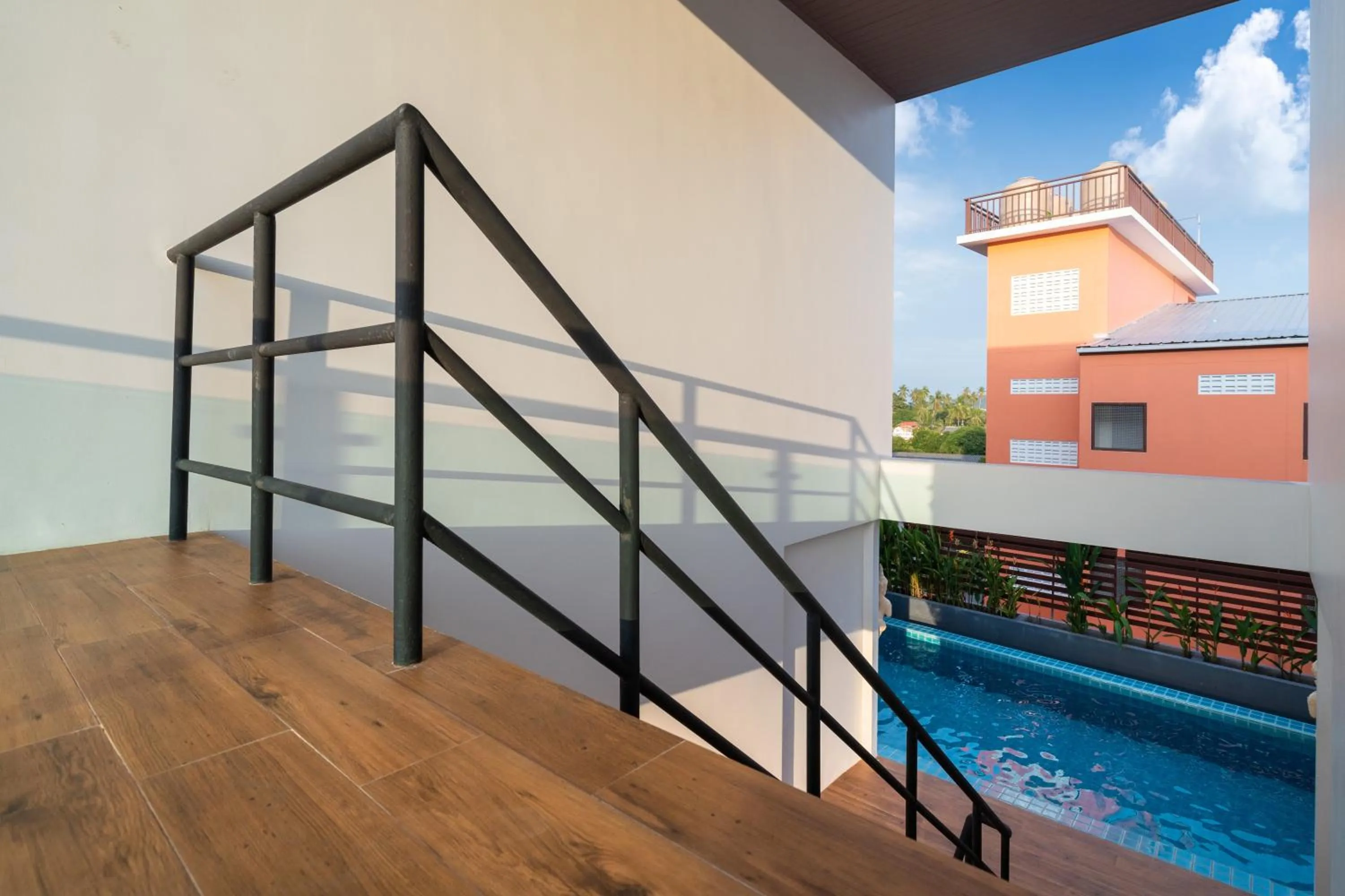Balcony/Terrace in The Thames Pool Access Resort & Villa - SHA Extra Plus