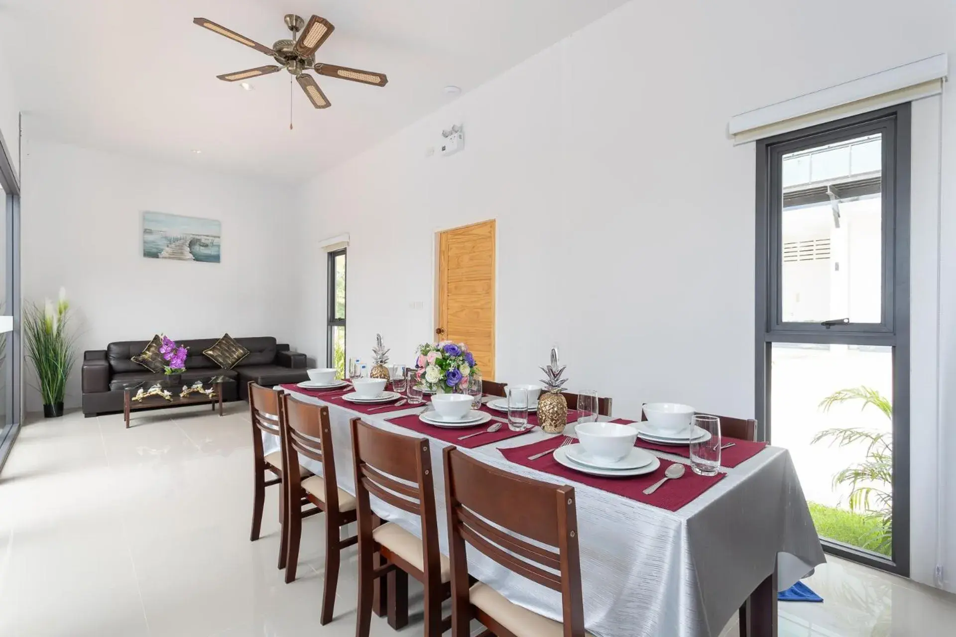 Restaurant/places to eat in The Thames Pool Access Resort & Villa - SHA Extra Plus Restaurant/places to eat in The Thames Pool Access Resort & Villa - SHA Extra Plus