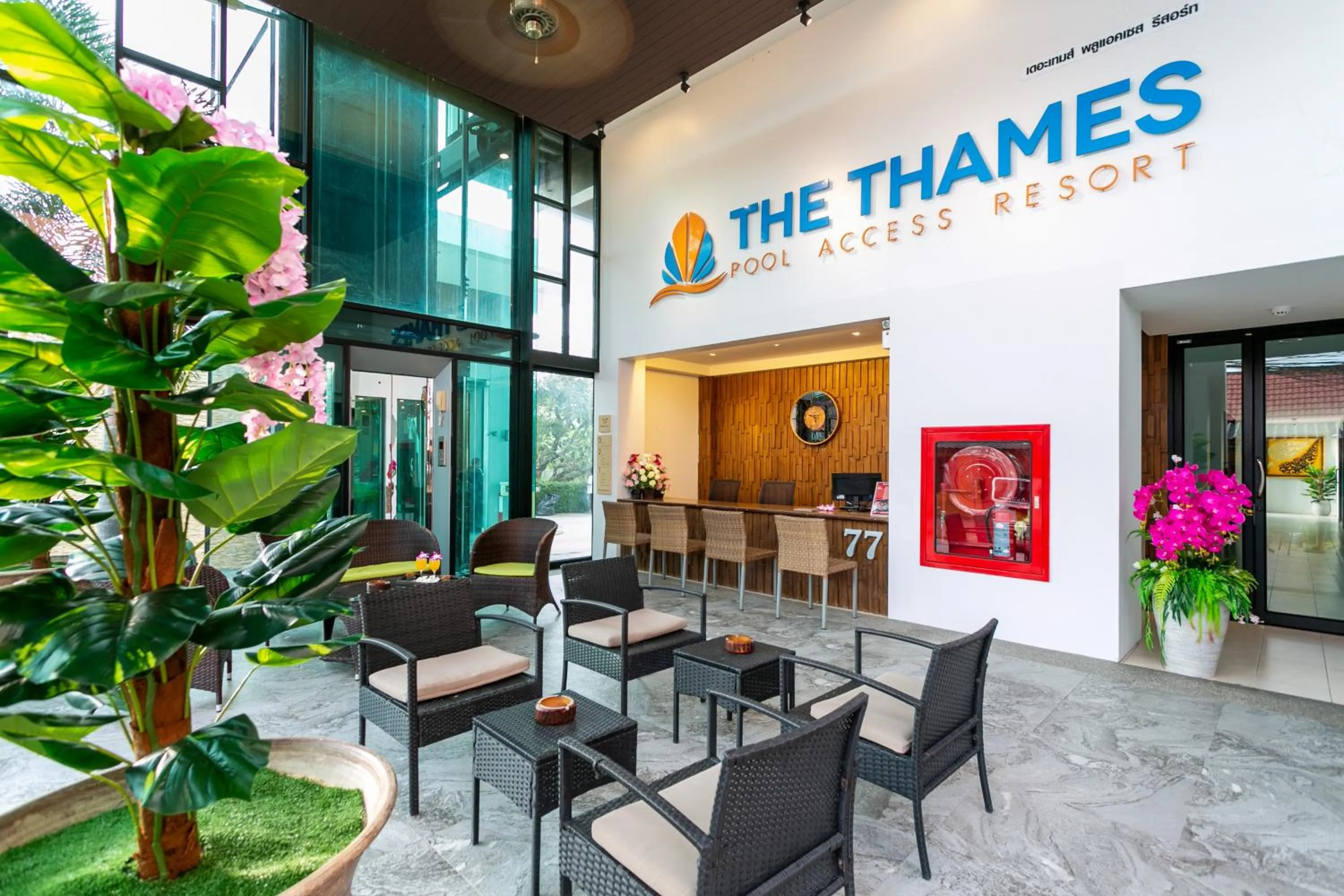 Lobby or reception in The Thames Pool Access Resort &amp; Villa - SHA Extra Plus
