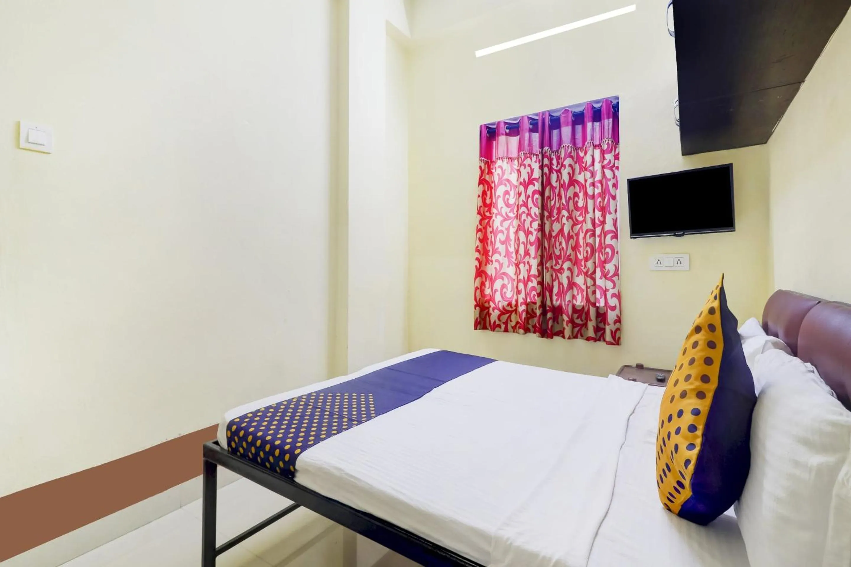 Bedroom, Bed in Hotel O Srinidhi Inn