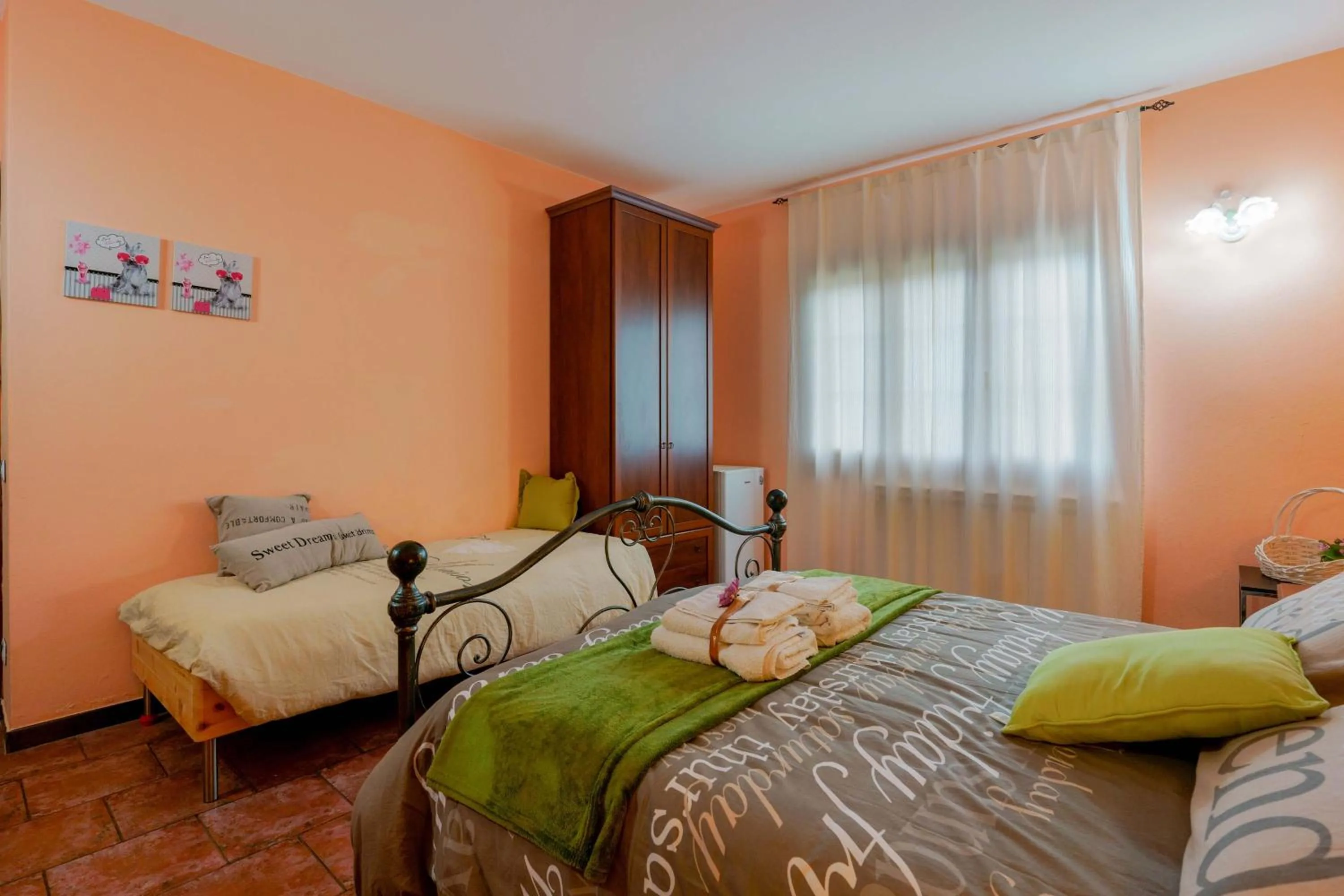 Photo of the whole room, Bed in B&B Gassa d'Amante