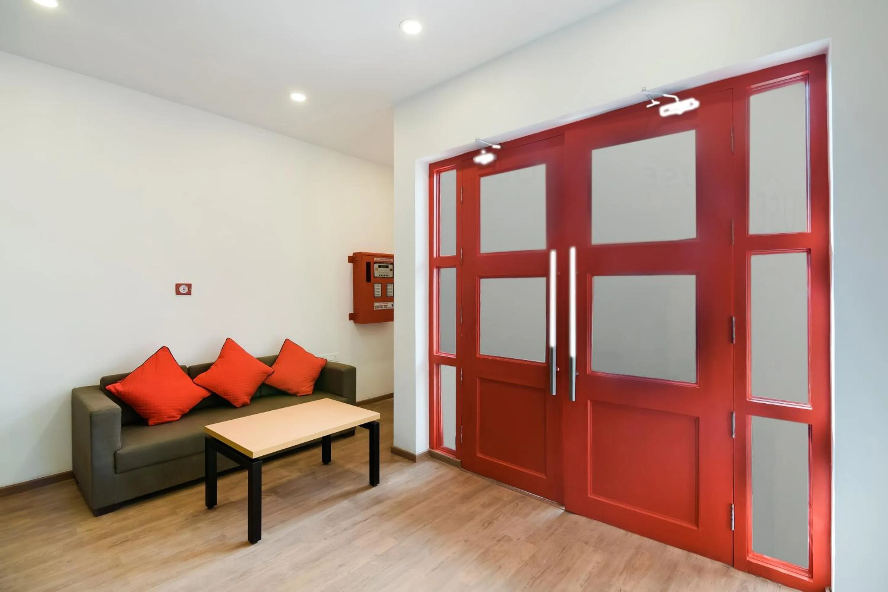 Lobby or reception in Townhouse The Awadh Airport