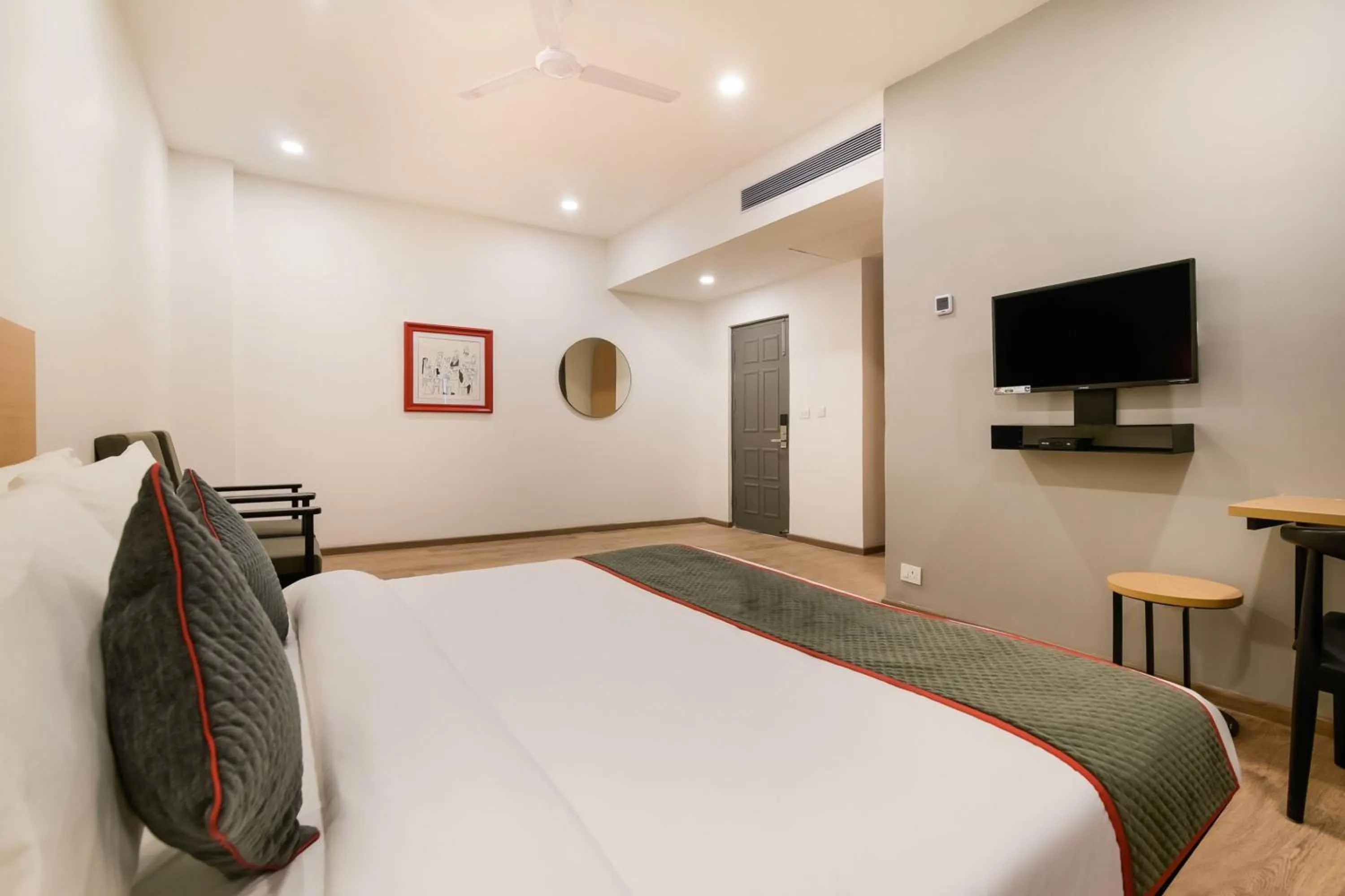 Lobby or reception, Bed in Townhouse The Awadh Airport