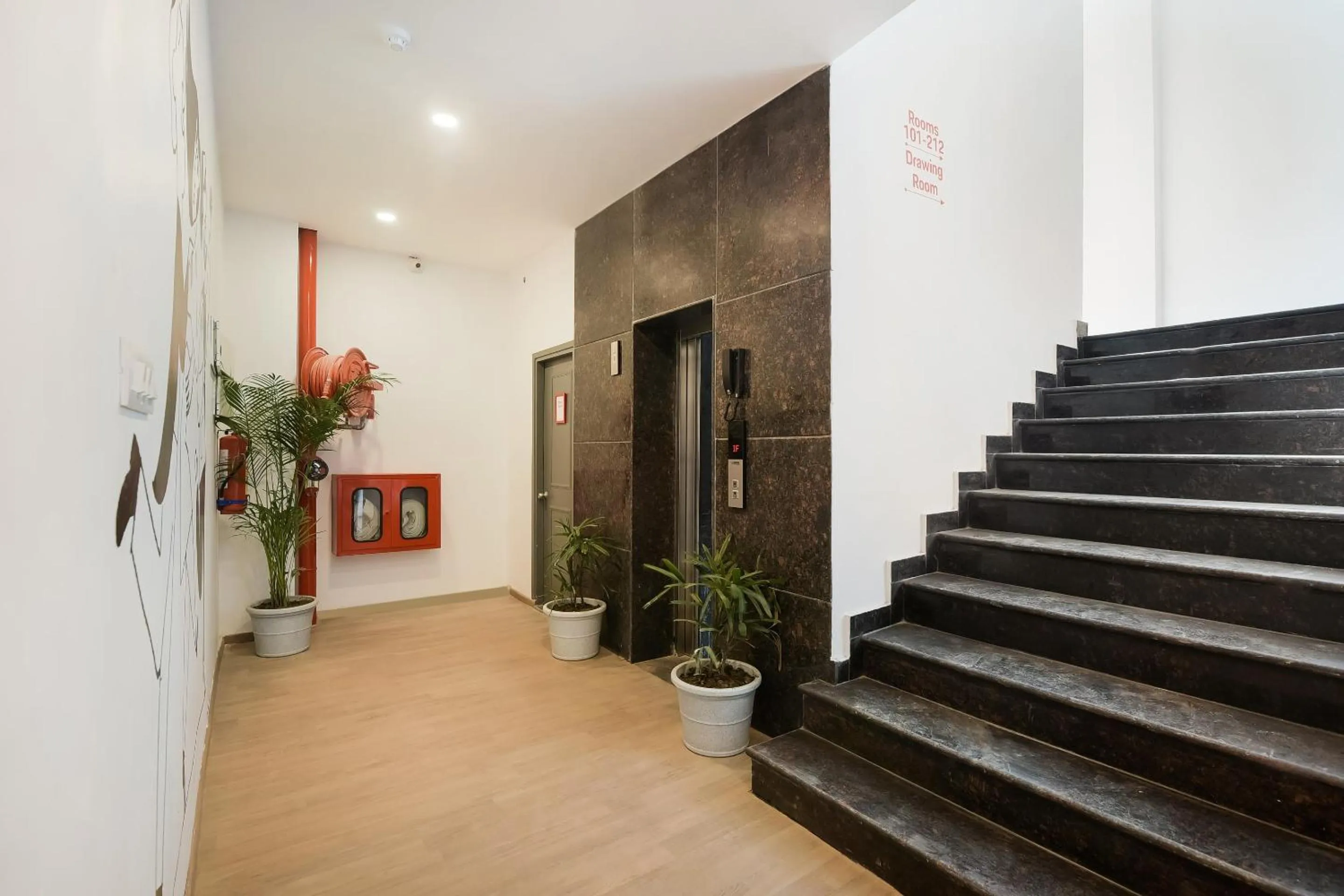 Lobby or reception in Townhouse The Awadh Airport