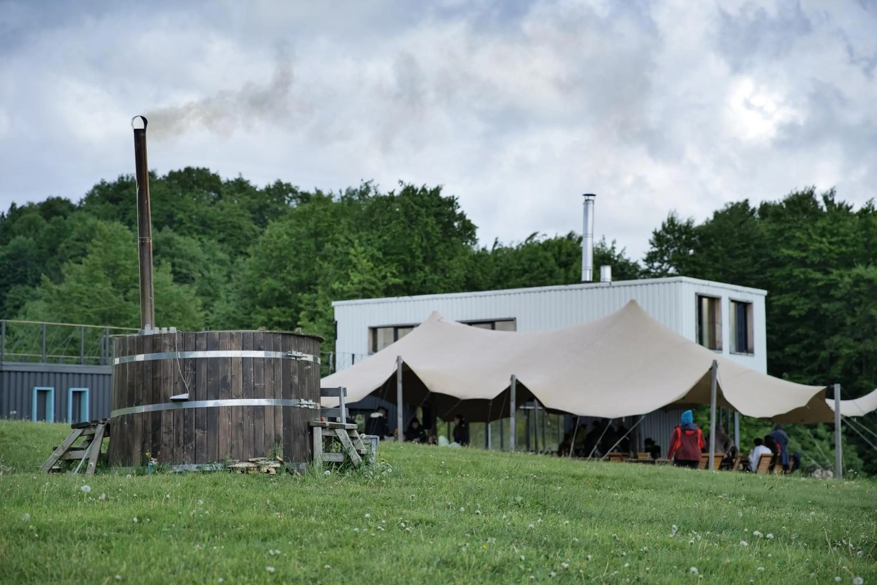 Restaurant/places to eat in Ursa Mica Glamping Resort