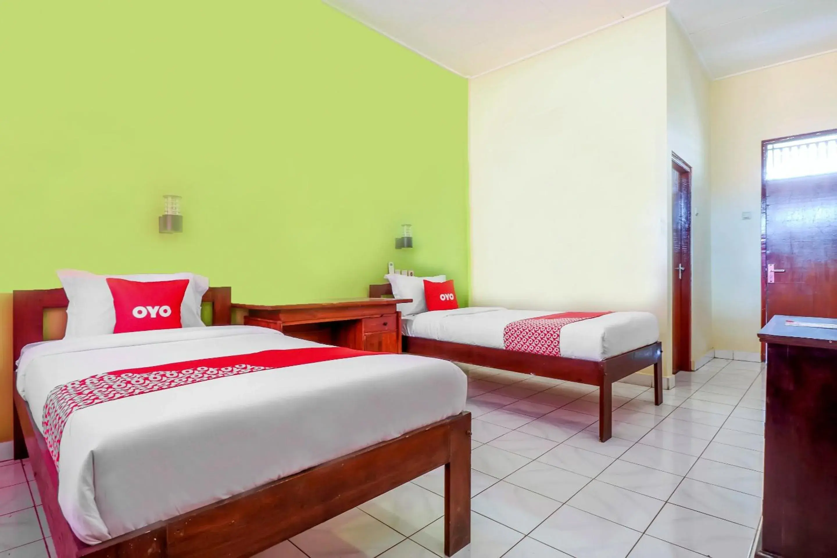 Bedroom, Bed in Hotel O Nan Berlian Inn Bedroom, Bed in Hotel O Nan Berlian Inn