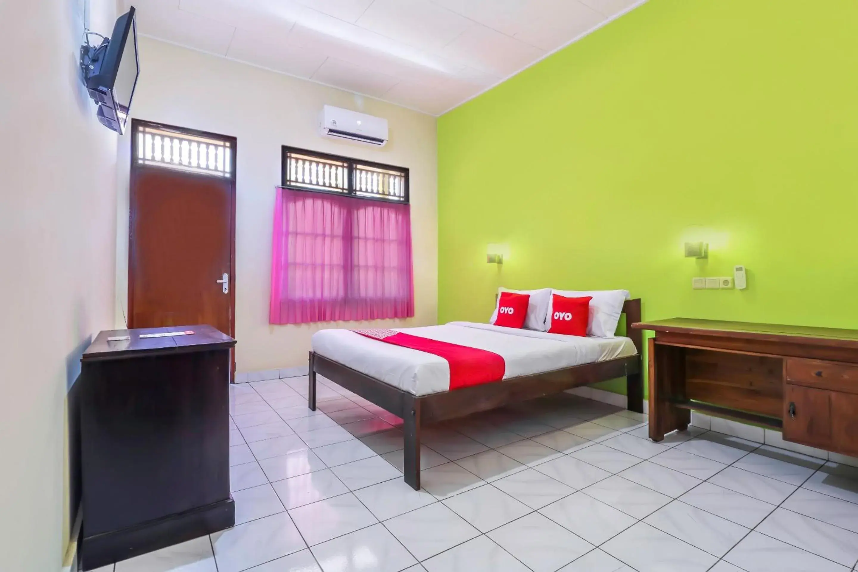 Bedroom, Bed in Hotel O Nan Berlian Inn Bedroom, Bed in Hotel O Nan Berlian Inn