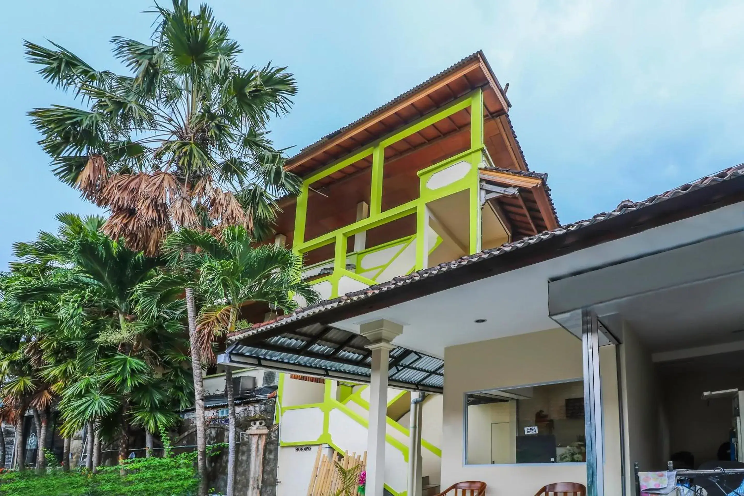 Facade/entrance in Hotel O Nan Berlian Inn Facade/entrance in Hotel O Nan Berlian Inn