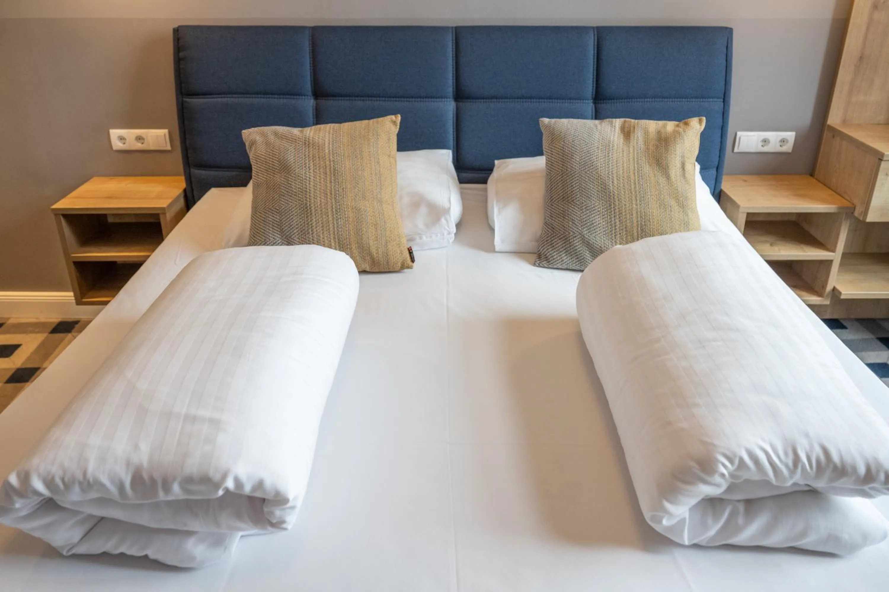 Bedroom, Bed in KH Opera Apartments