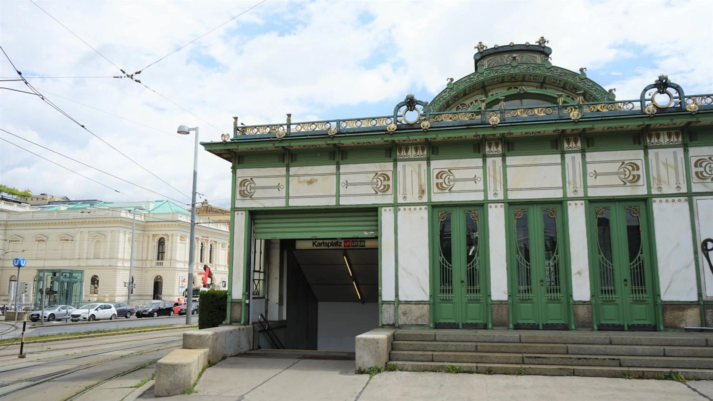 Nearby landmark in KH Opera Apartments