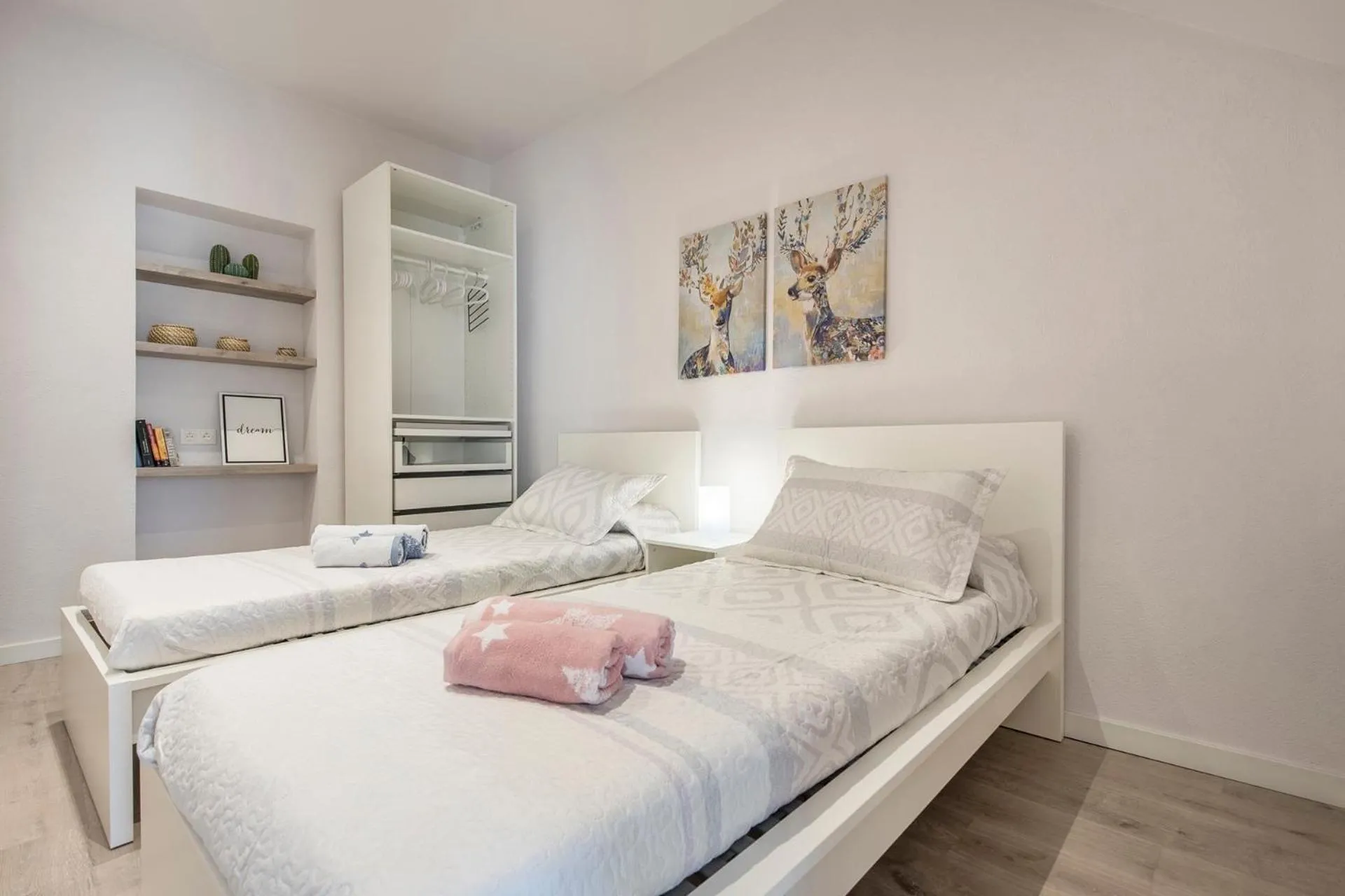 Bed in Lovely and bright apartment in the heart of Banyoles