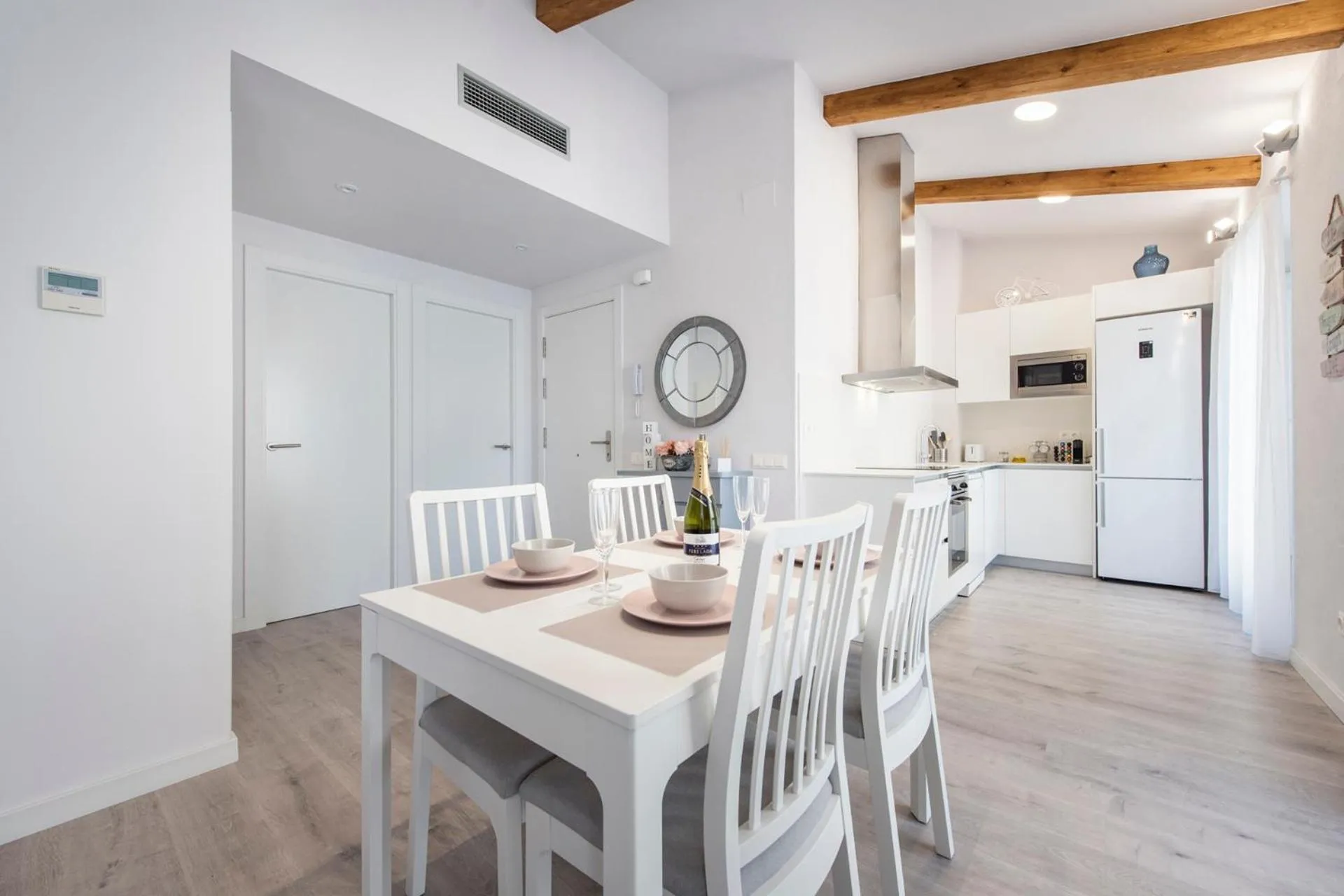 Dining area in Lovely and bright apartment in the heart of Banyoles