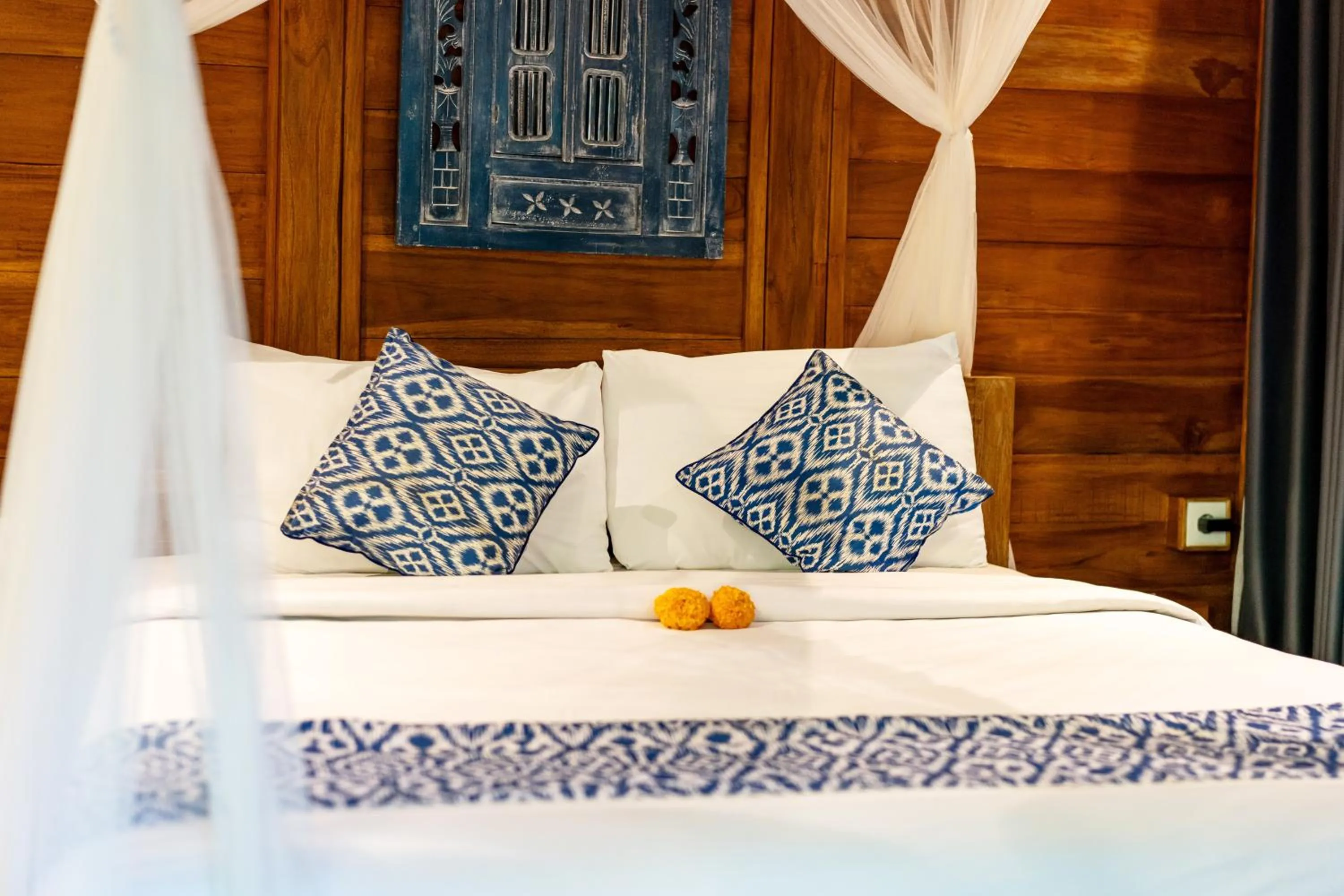 Bed in Parvati Retreat Villas