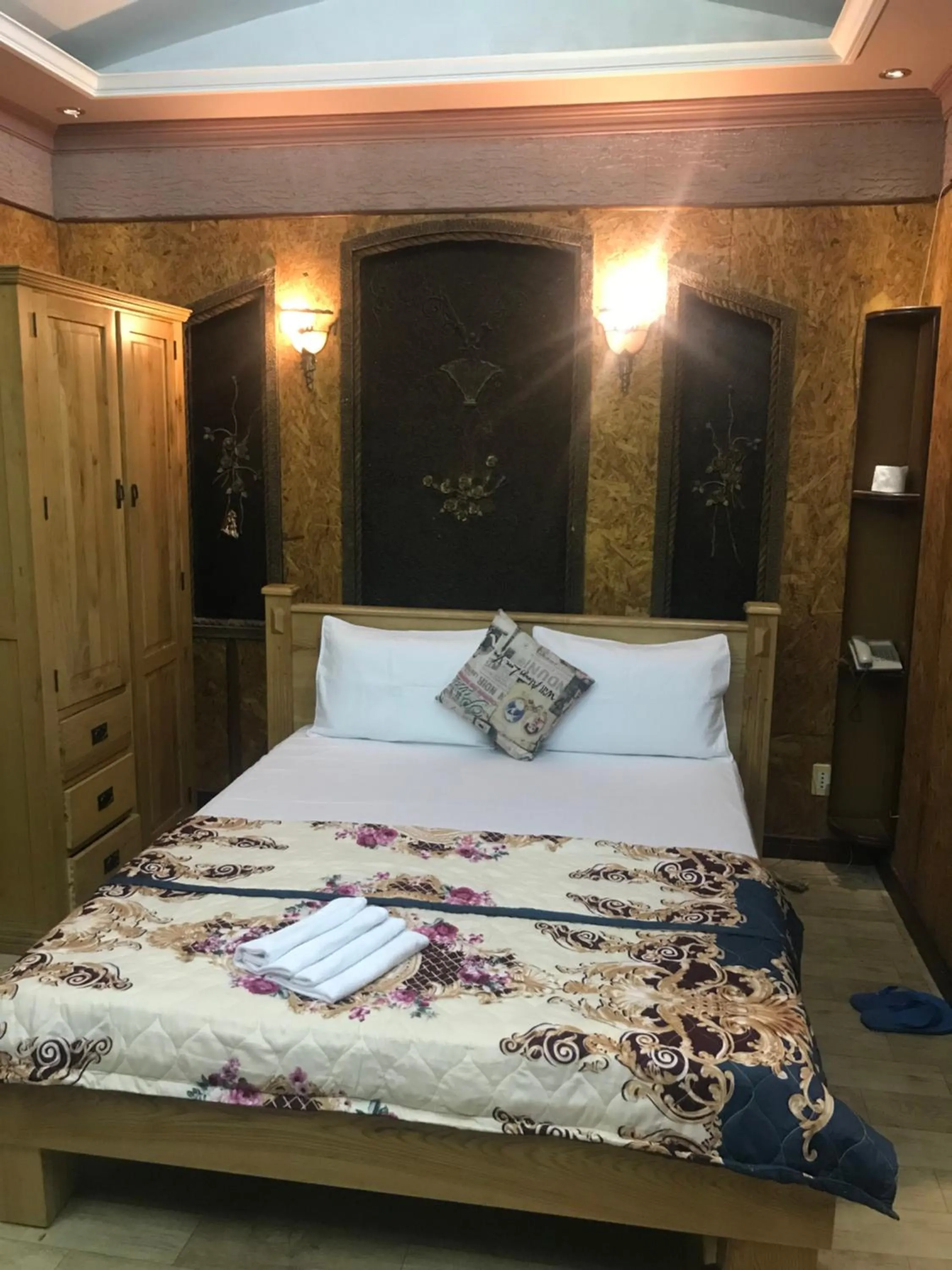 Bed in Nhật Vân 1