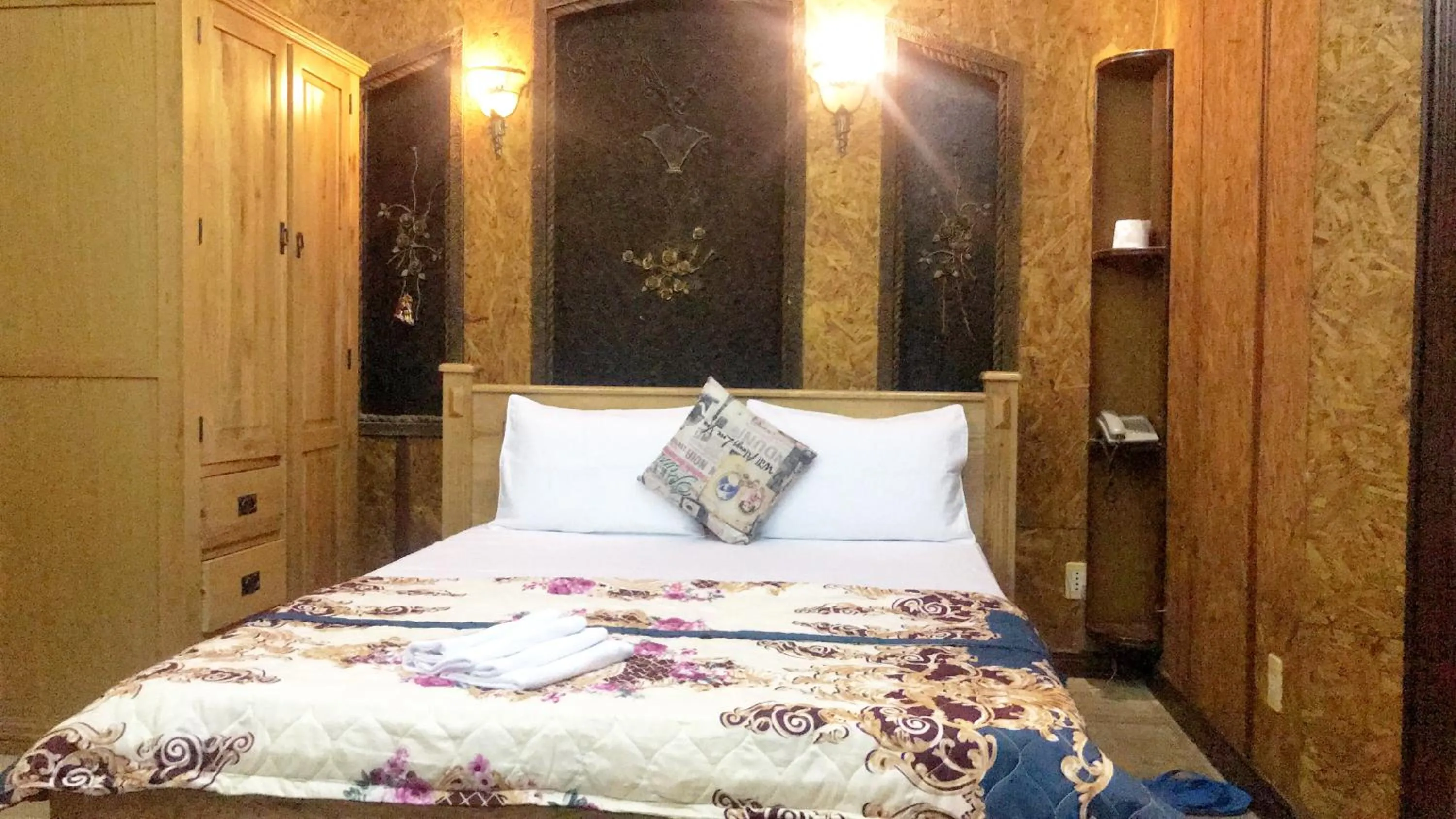 Bed in Nhật Vân 1