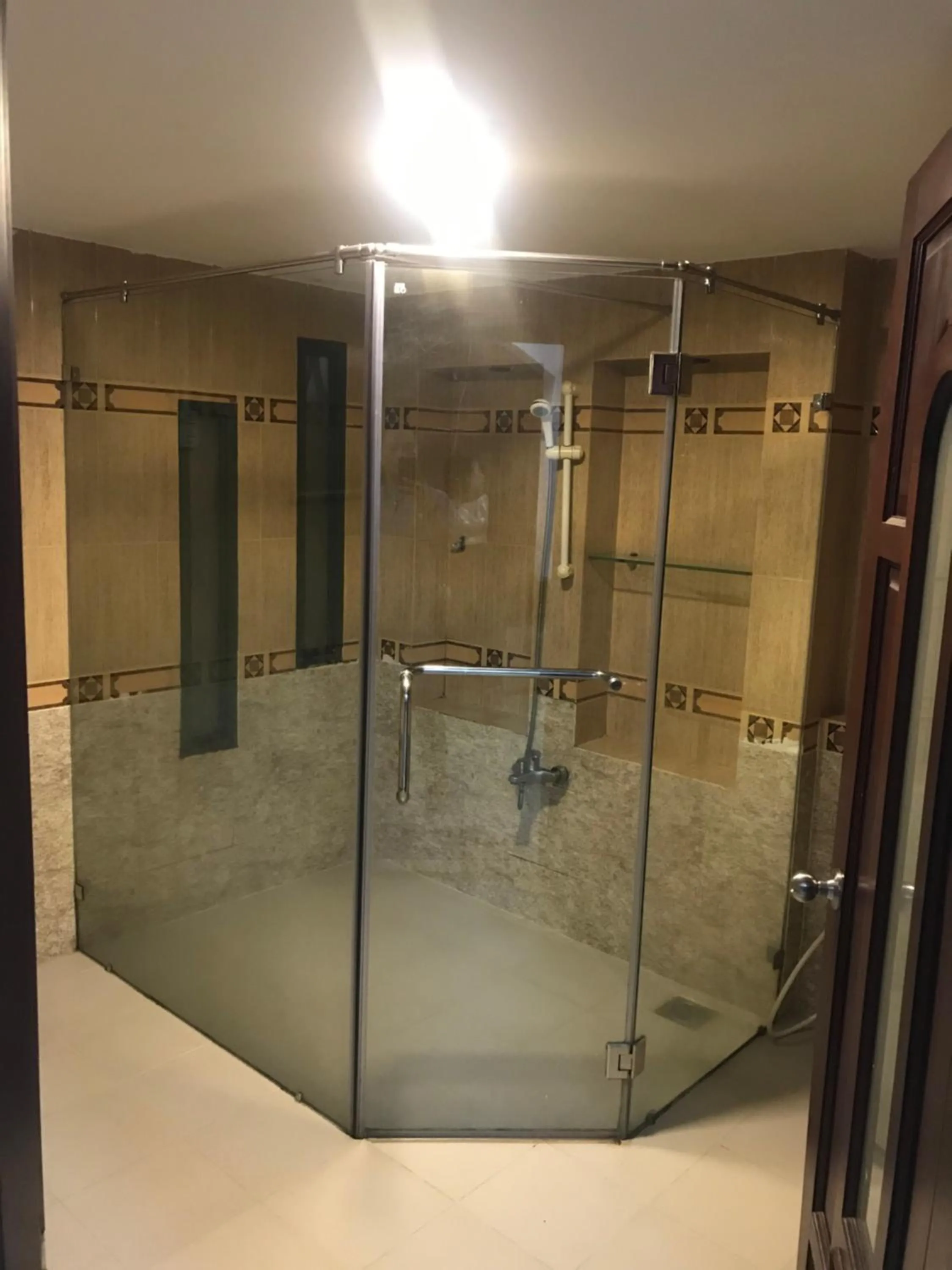 Bathroom in Nhật Vân 1