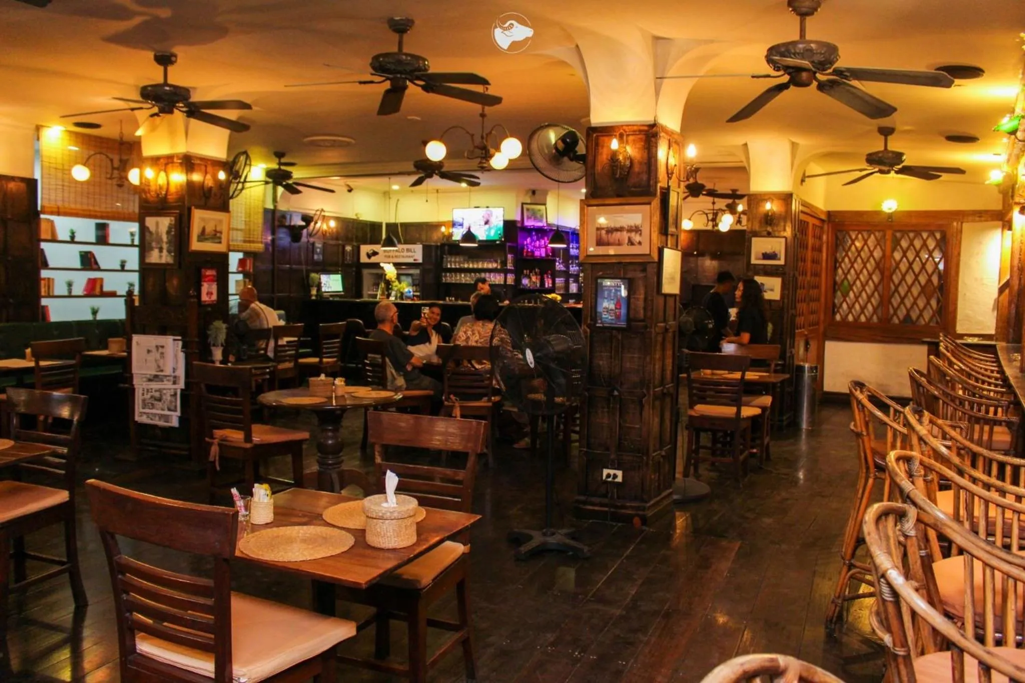 Restaurant/places to eat in PierView Rooms