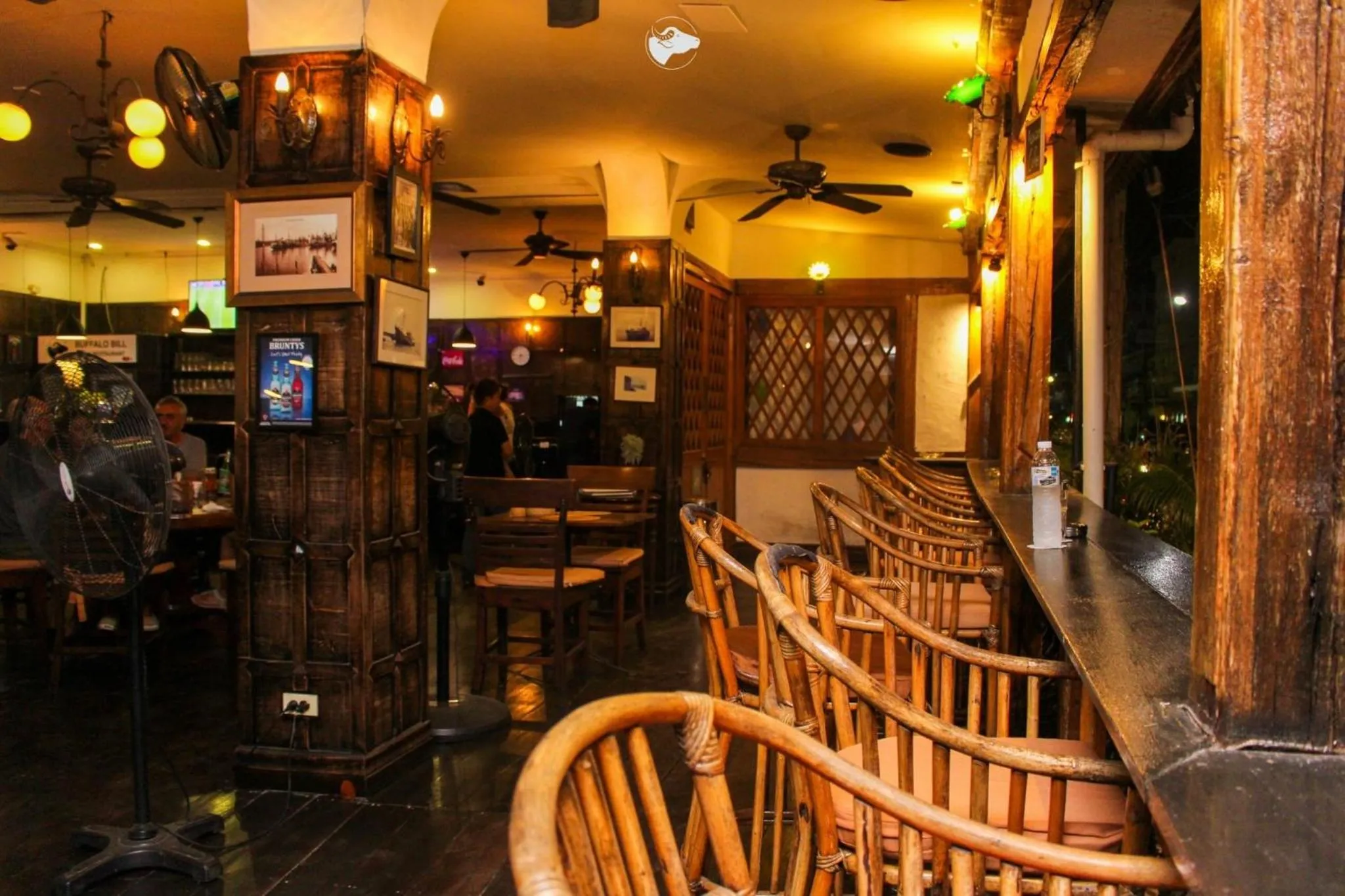 Restaurant/places to eat in PierView Rooms