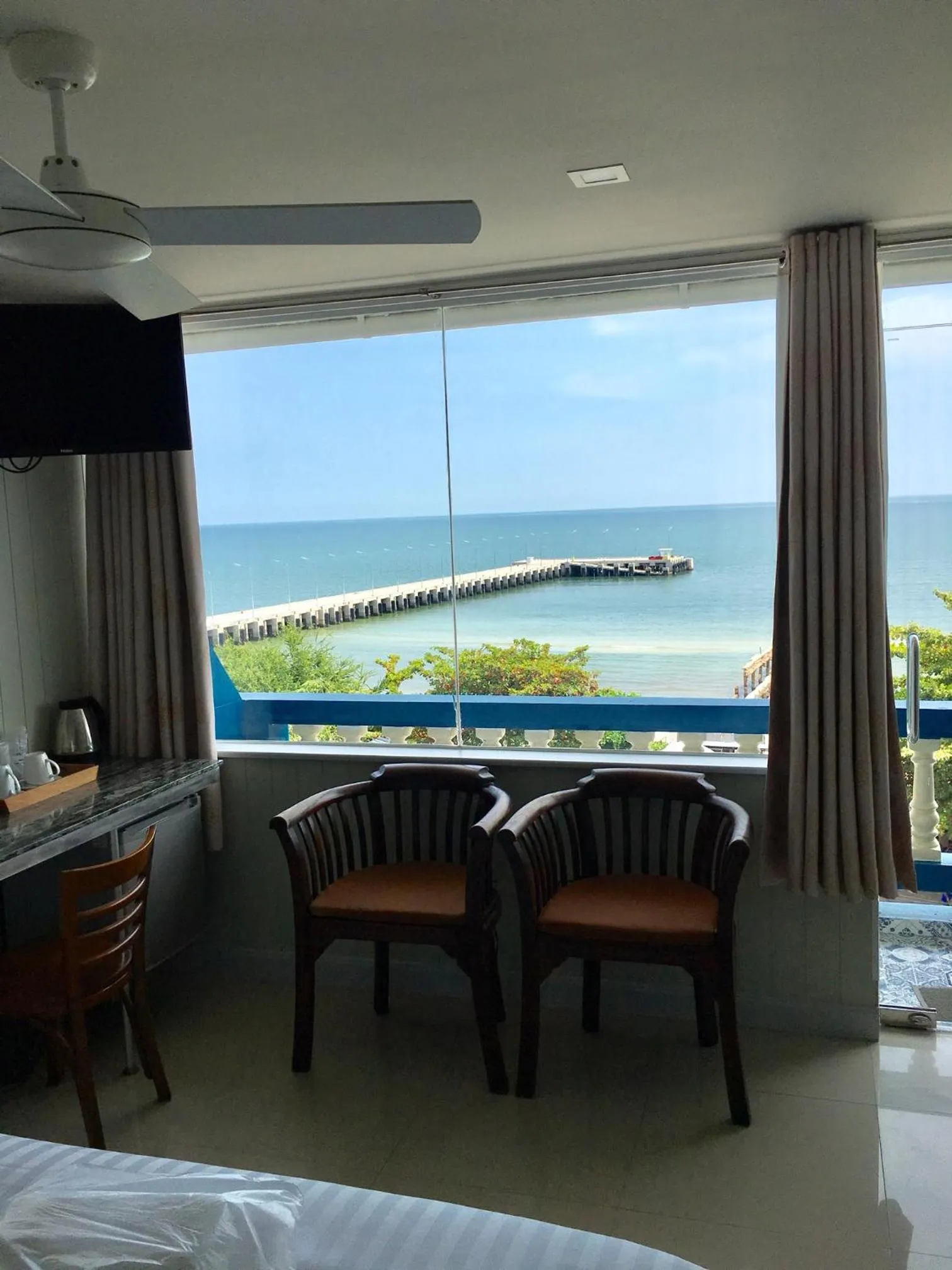 PierView Rooms