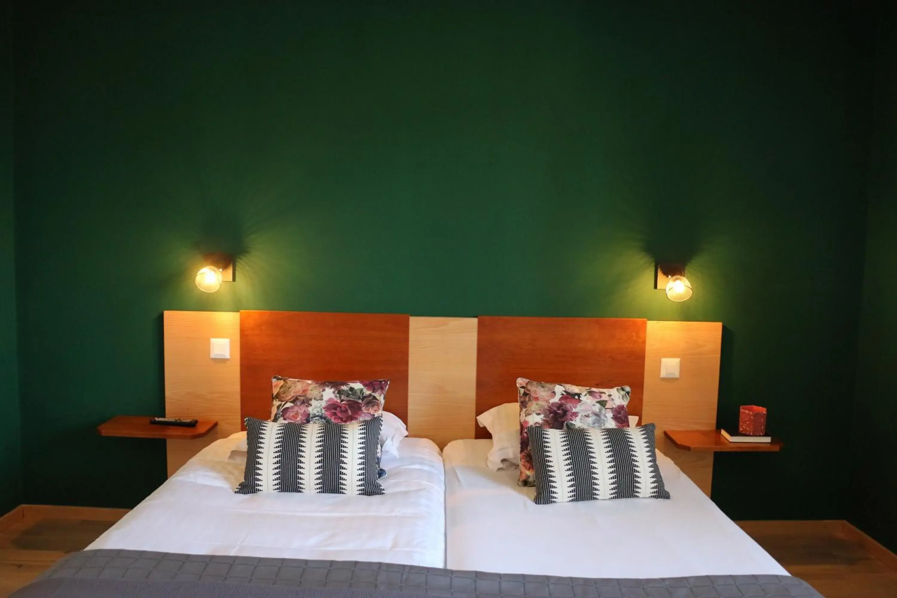 Double or Twin Room with Shower - single occupancy in Auberge Au Lion d'Or Double or Twin Room with Shower - single occupancy in Auberge Au Lion d'Or