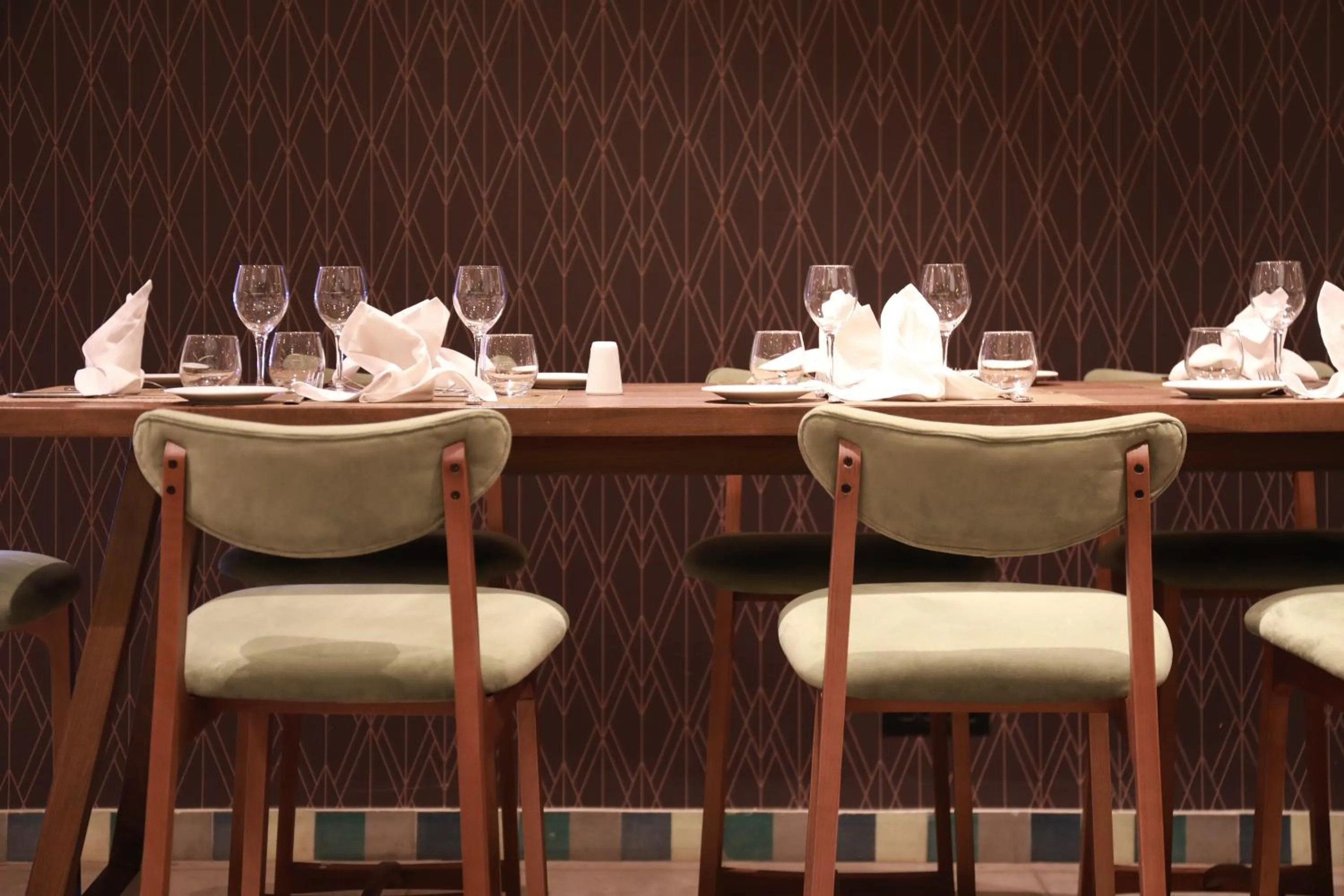 Restaurant/places to eat in Kenzi Rose Garden