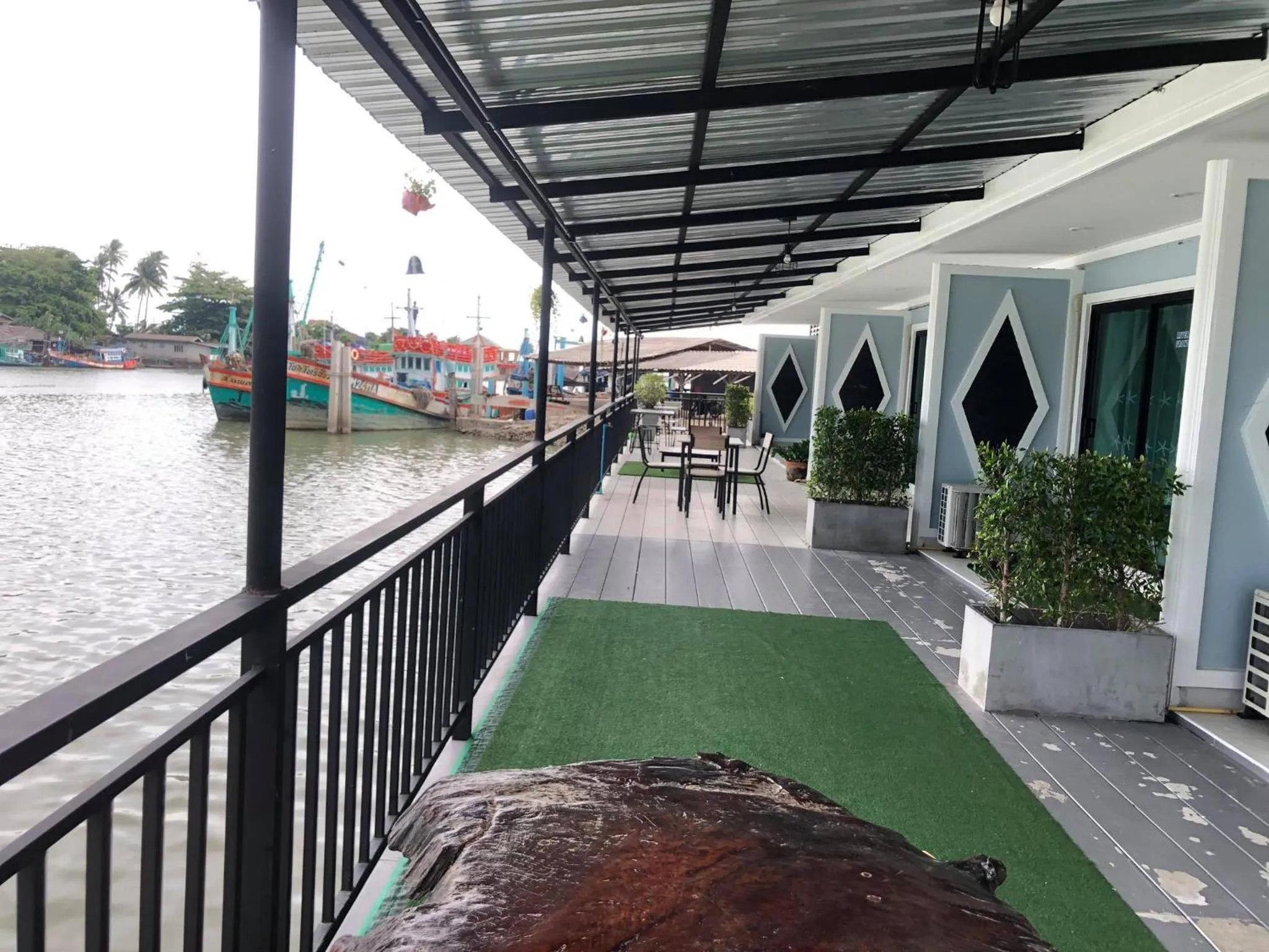 Property building in Chaiyai River Front Hotel