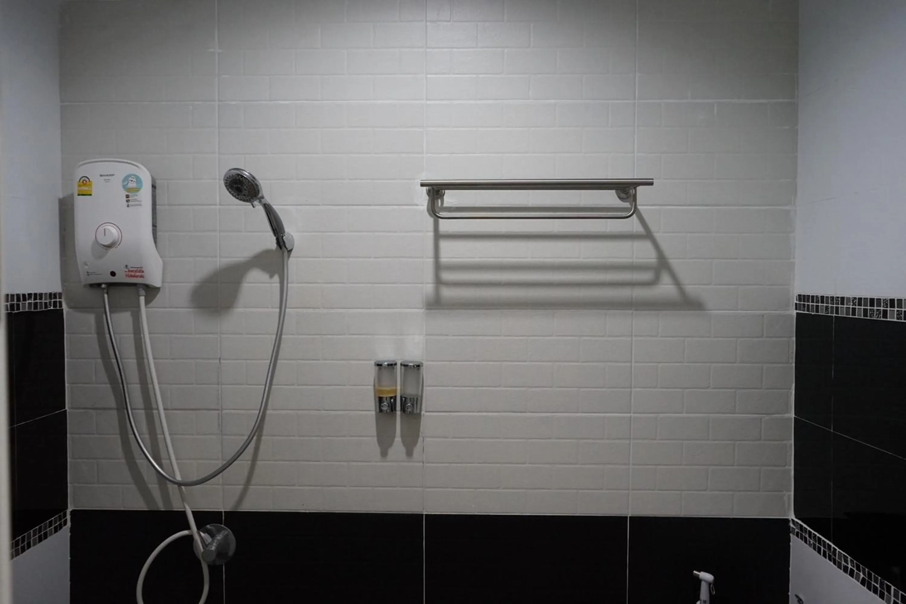 Shower in Chaiyai River Front Hotel