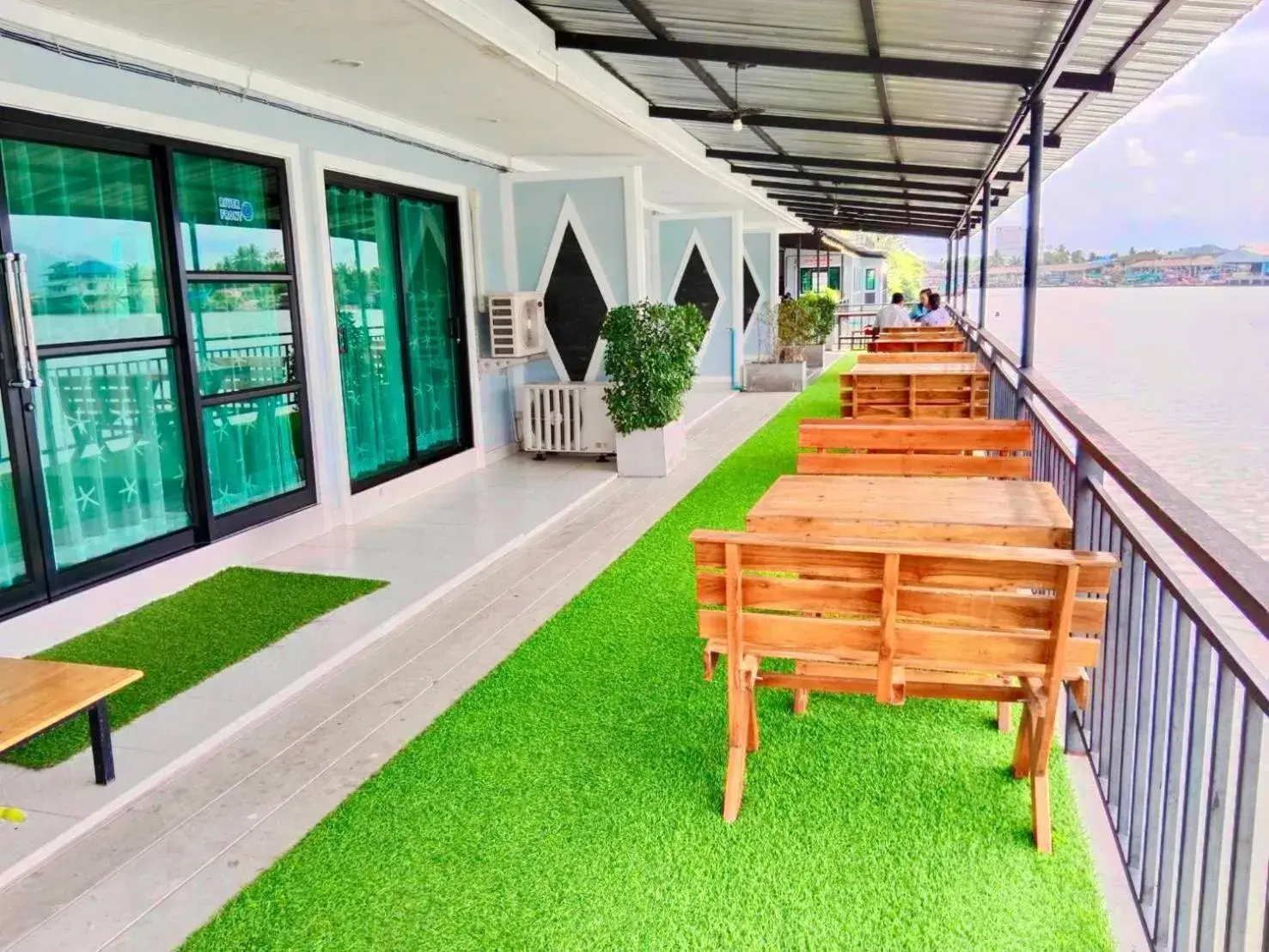 Chaiyai River Front Hotel Chaiyai River Front Hotel