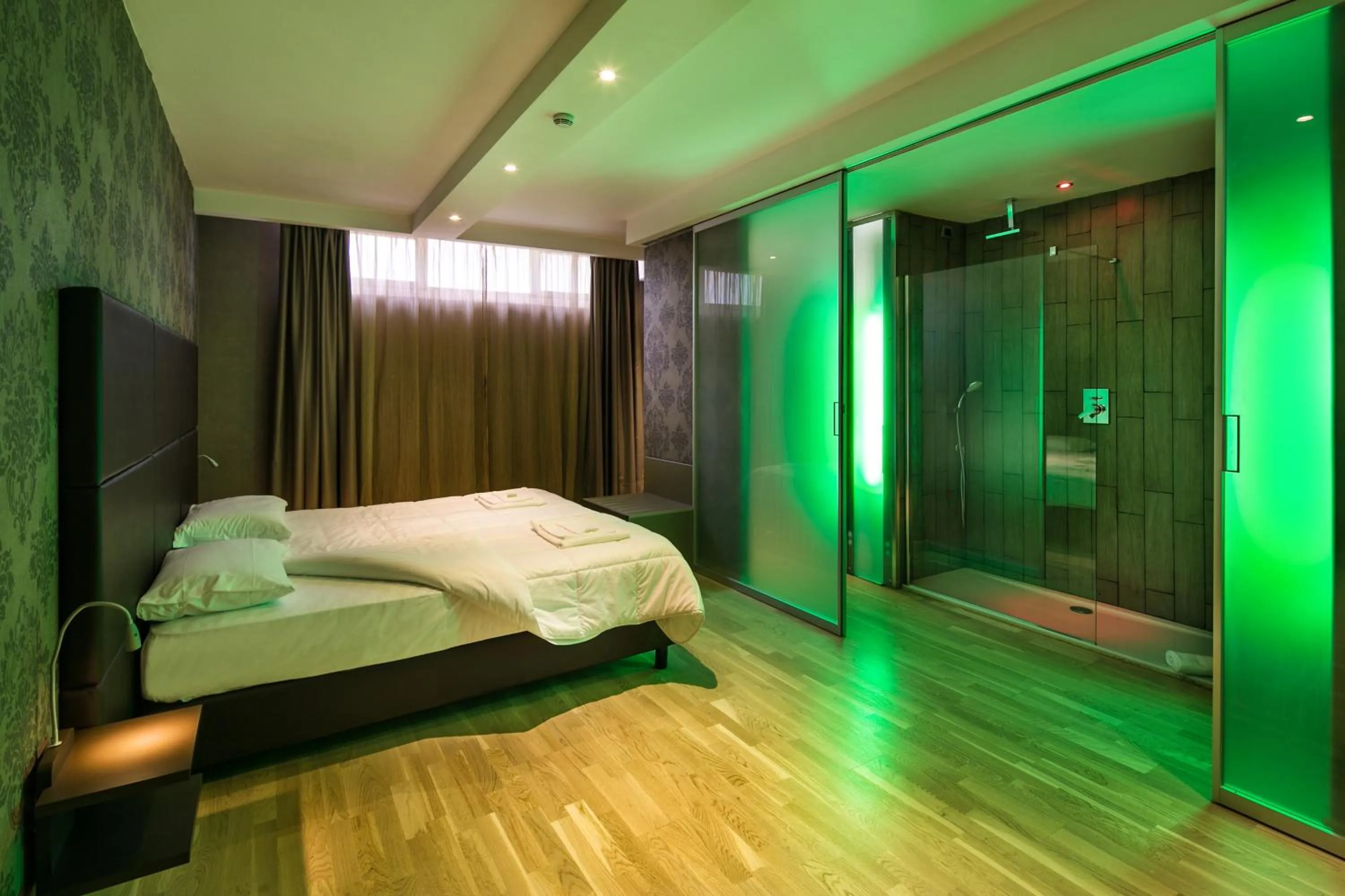 Shower, Bed in Umbriaverde Sporting & Resort