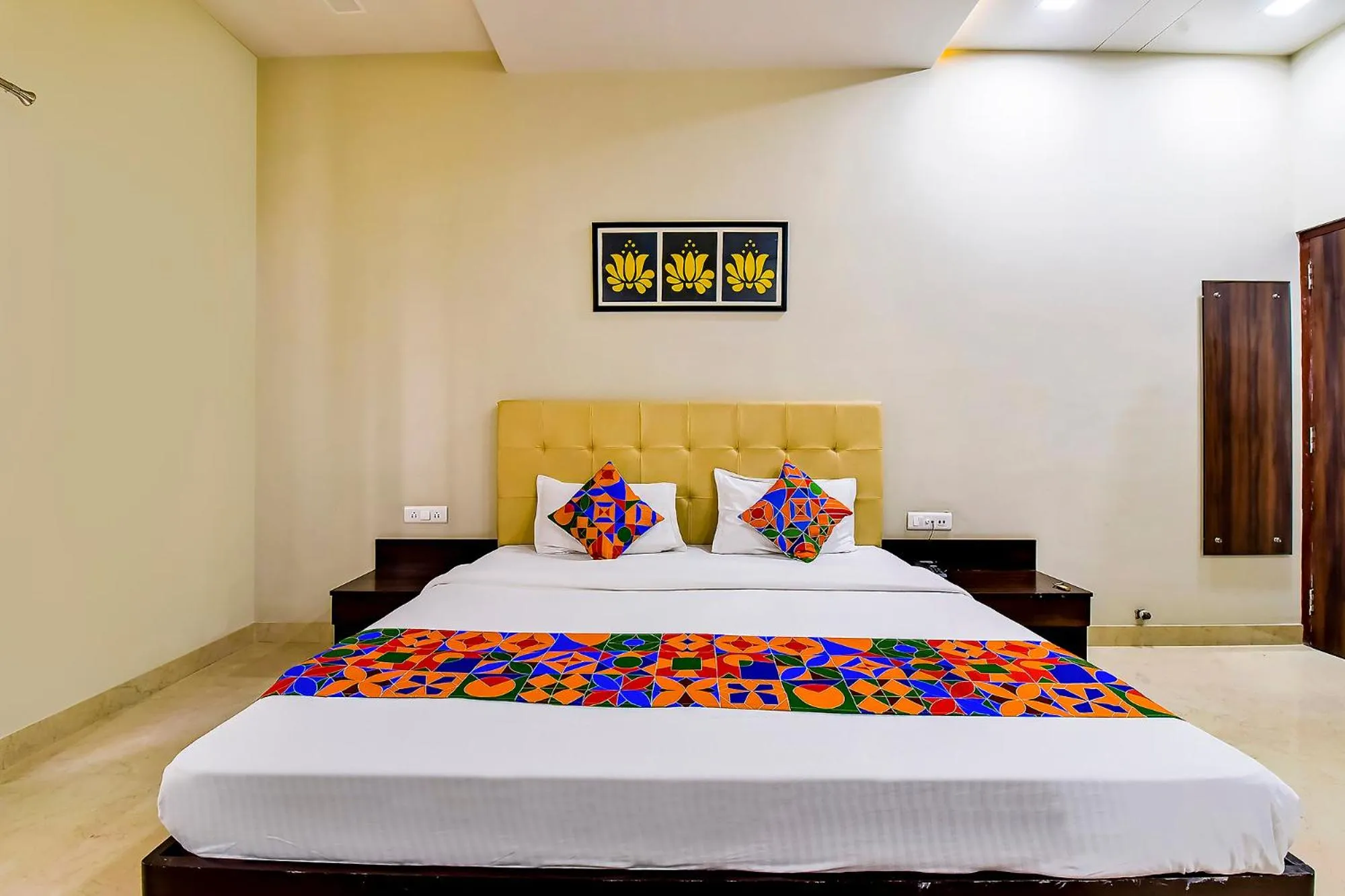 Bed in FabHotel The Castle Homestay