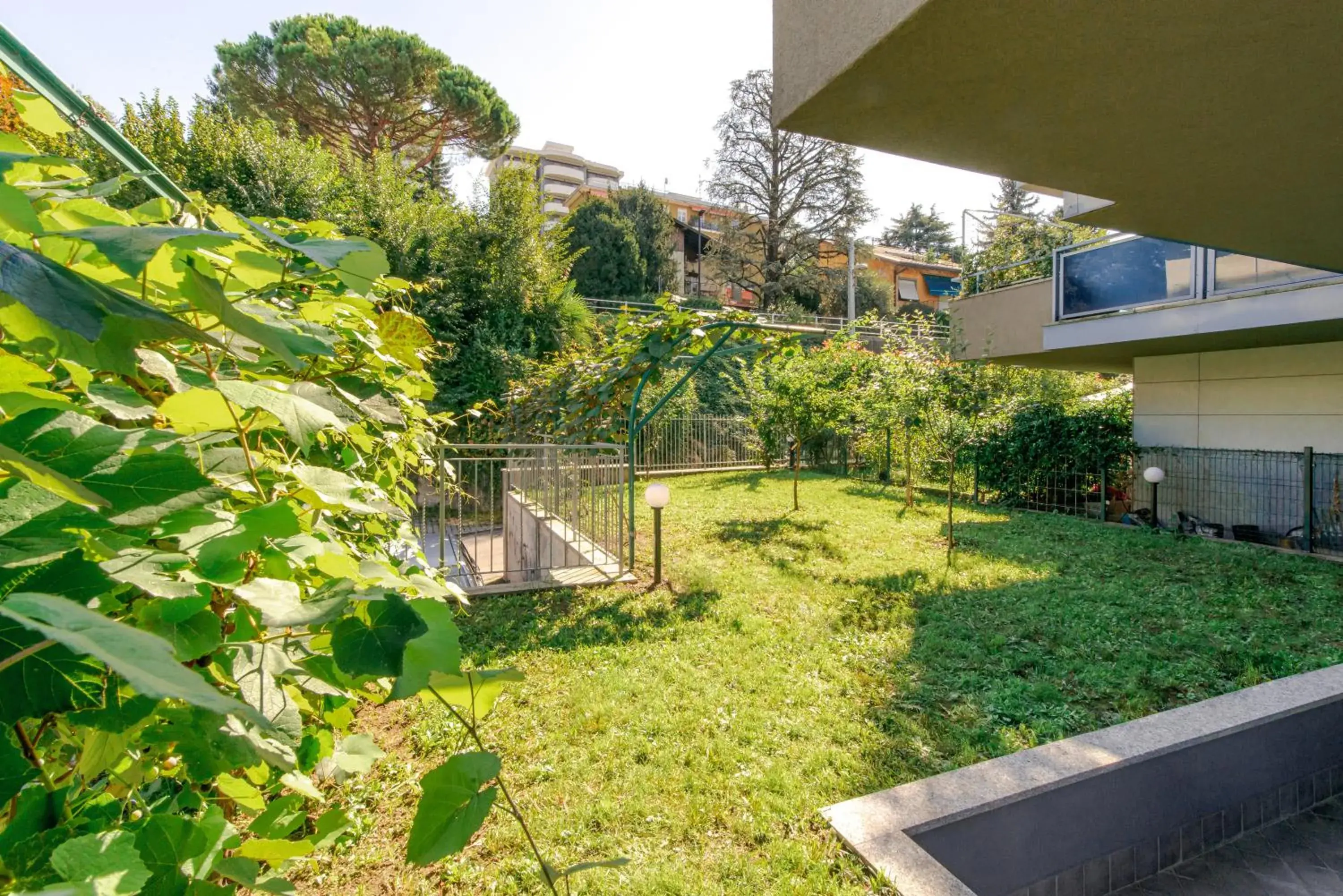 Garden view in Casa Livio - Rooms and studios Garden view in Casa Livio - Rooms and studios