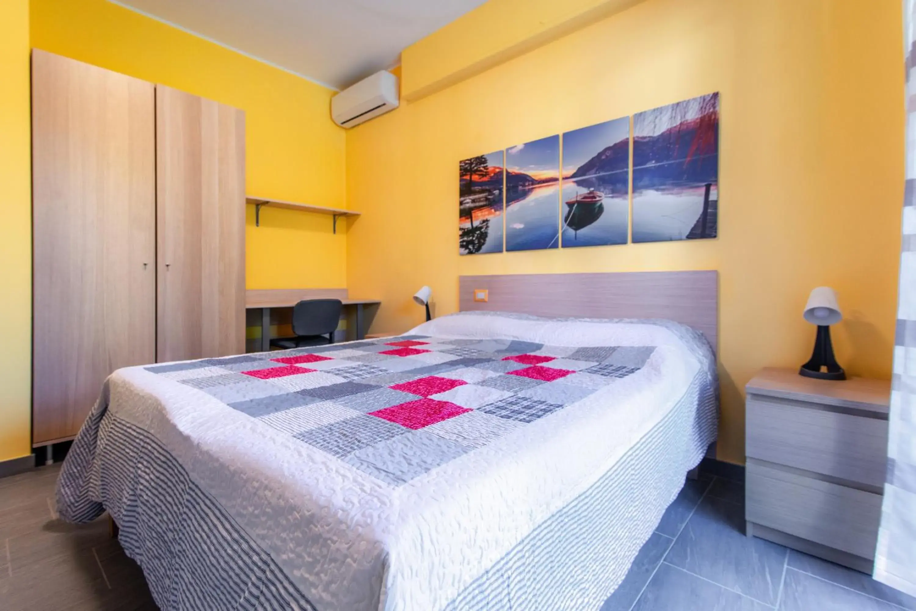 Bed in Casa Livio - Rooms and studios Bed in Casa Livio - Rooms and studios