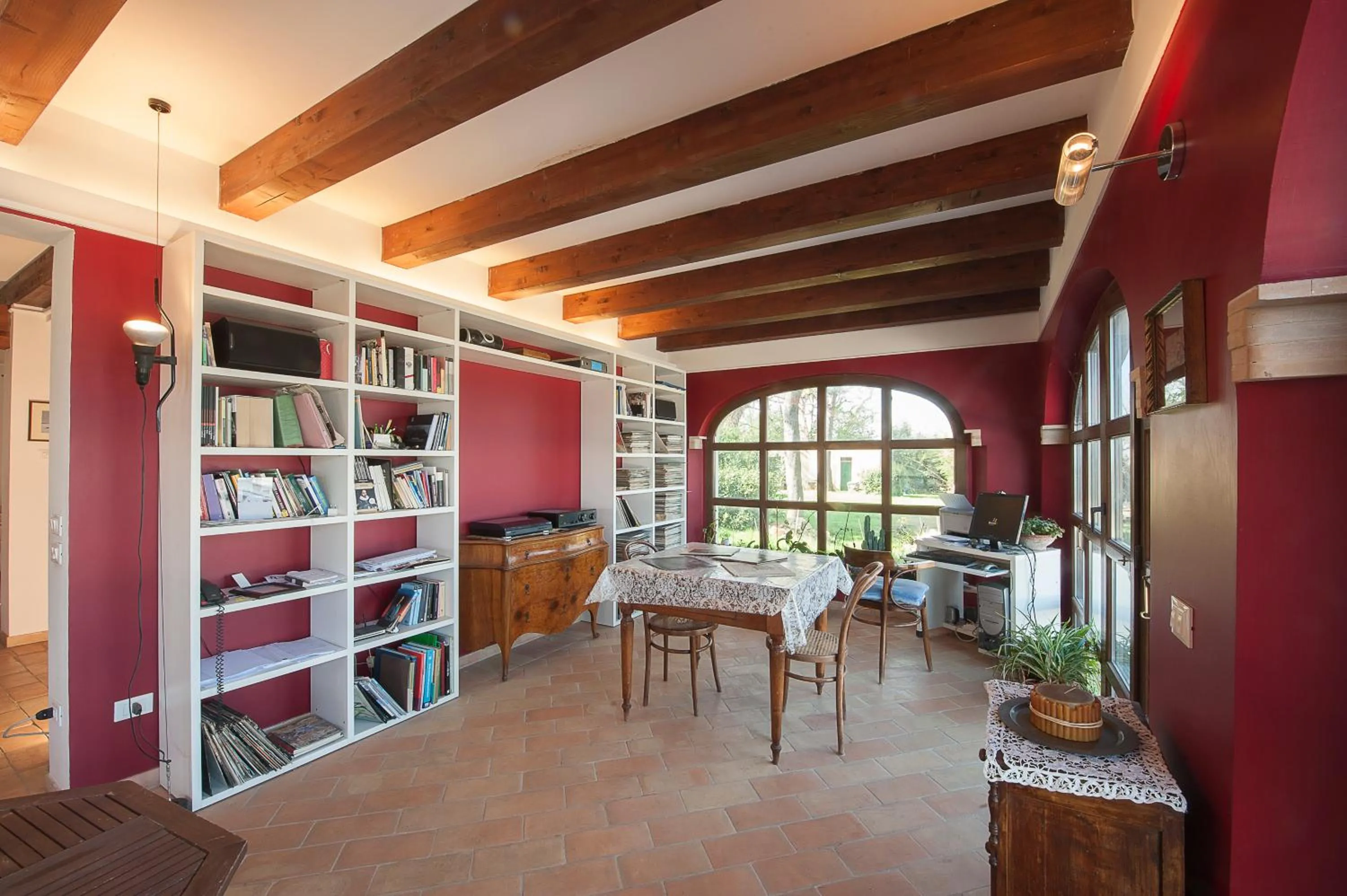 Communal lounge/ TV room in B&B Punto Magico