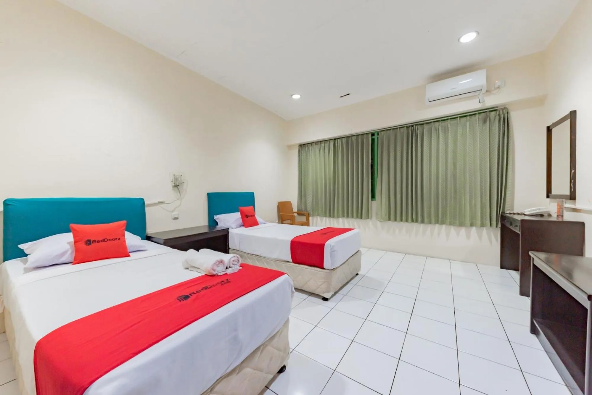 Bed in RedDoorz @ Jalan R.E. Martadinata Sukabumi