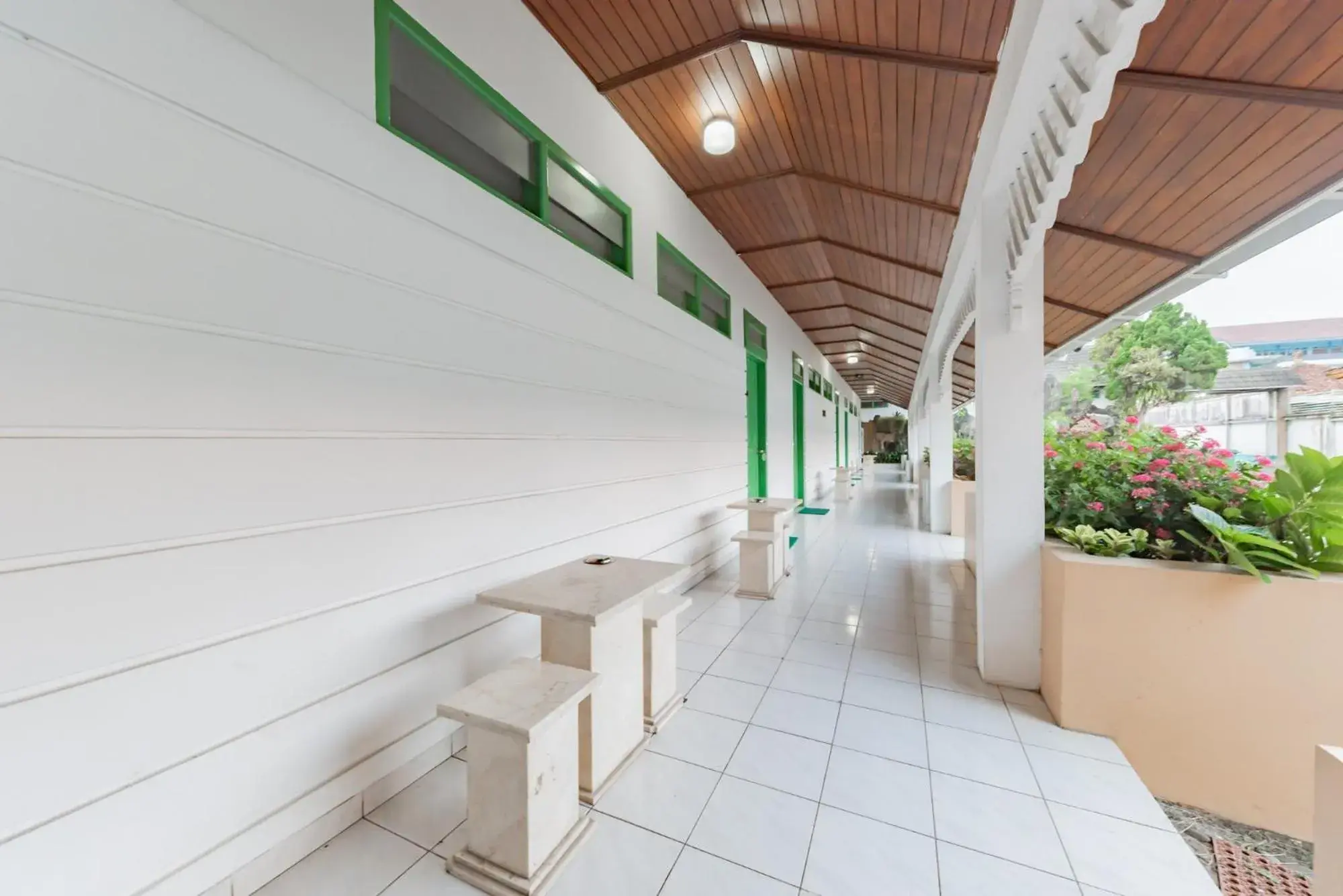 Property building in RedDoorz @ Jalan R.E. Martadinata Sukabumi Property building in RedDoorz @ Jalan R.E. Martadinata Sukabumi