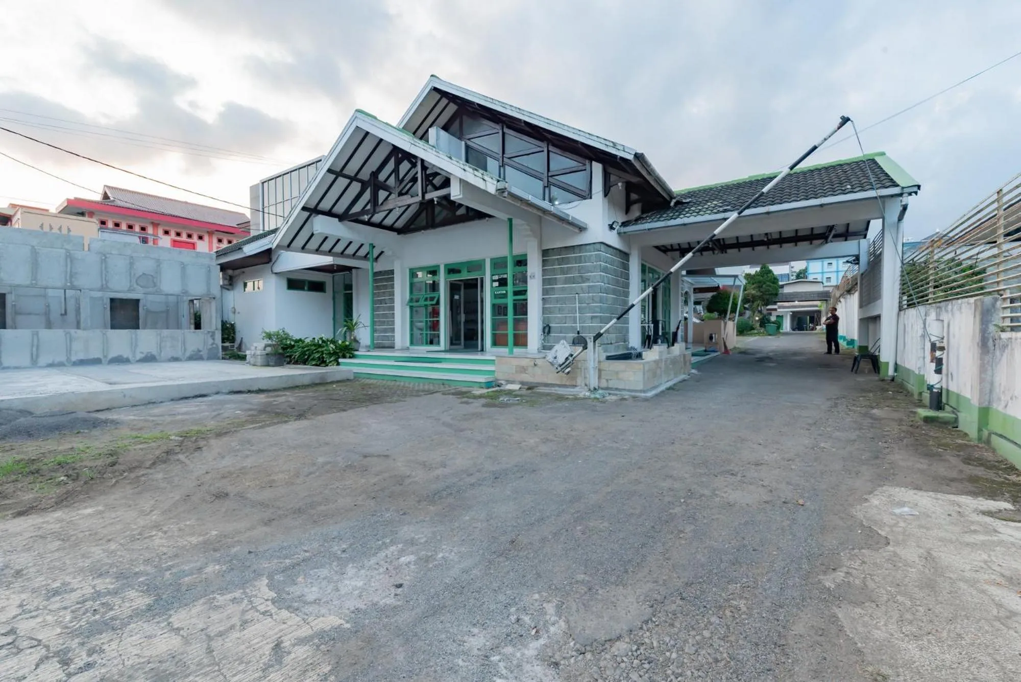 Property building in RedDoorz @ Jalan R.E. Martadinata Sukabumi