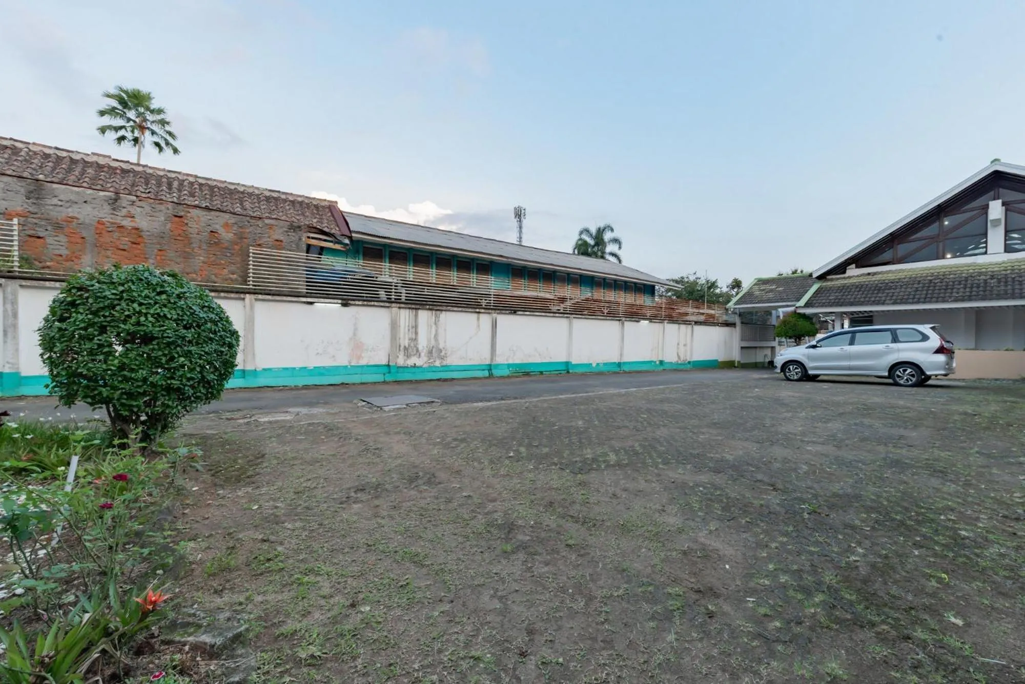 Property building in RedDoorz @ Jalan R.E. Martadinata Sukabumi