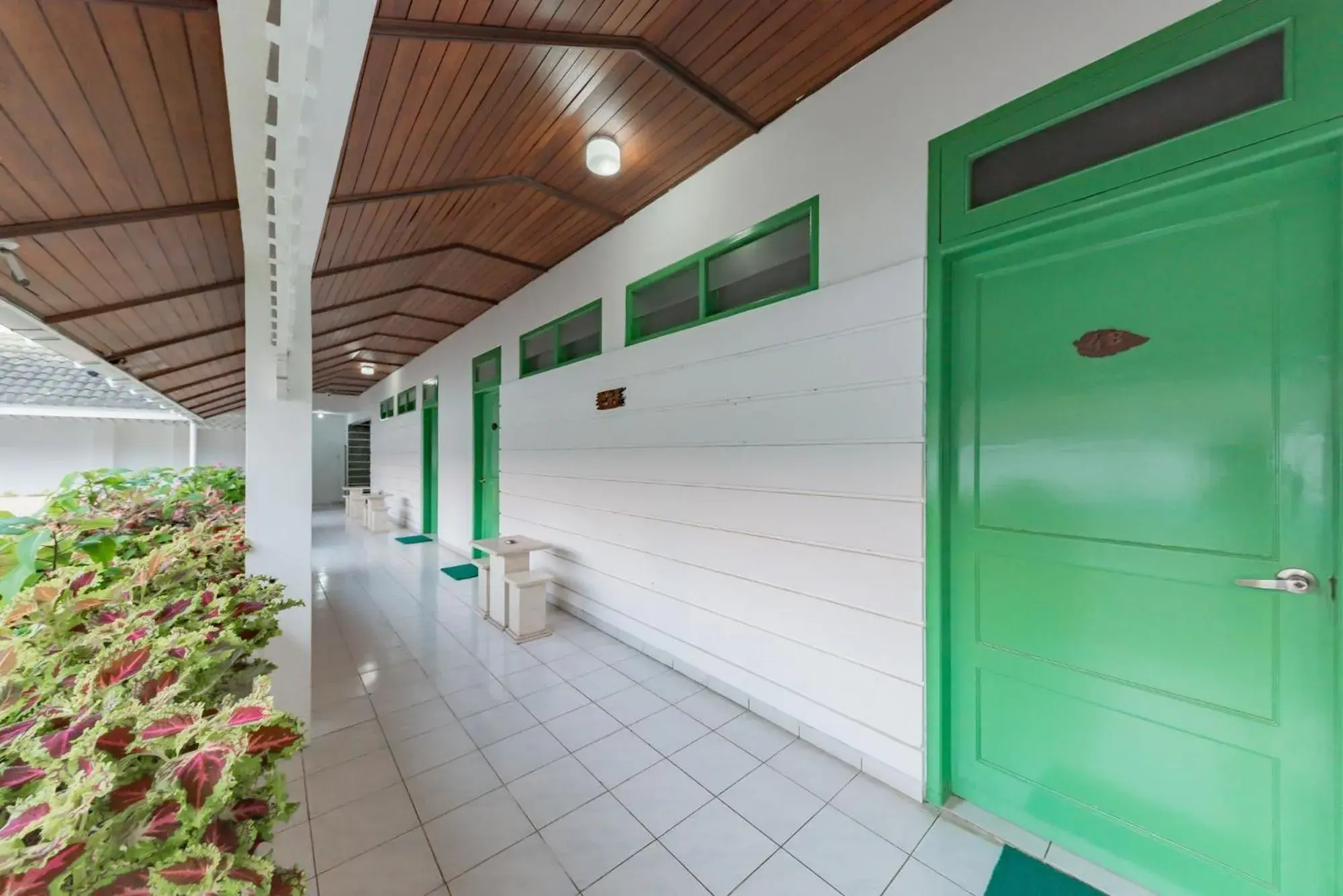 Property building in RedDoorz @ Jalan R.E. Martadinata Sukabumi Property building in RedDoorz @ Jalan R.E. Martadinata Sukabumi