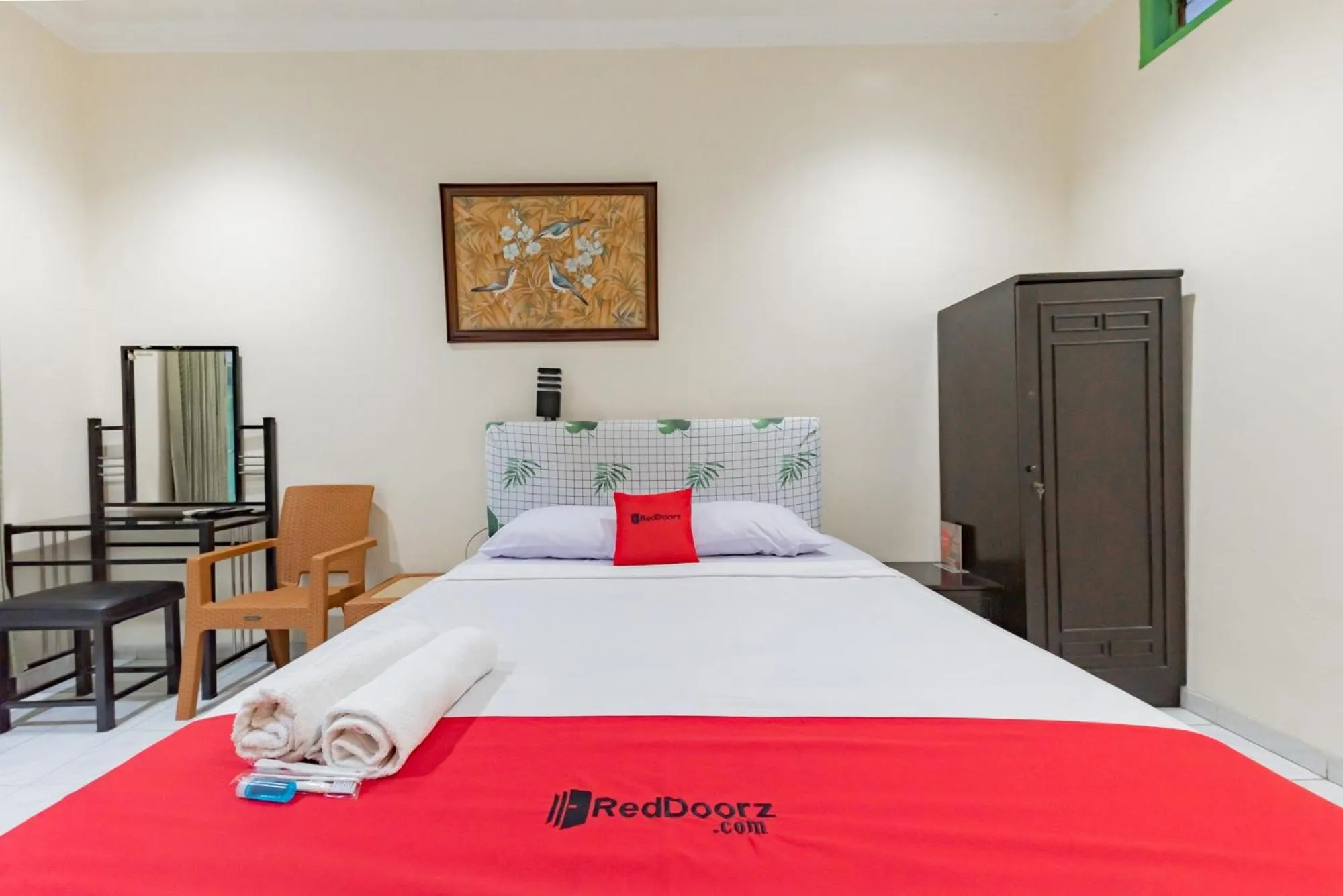 Bed in RedDoorz @ Jalan R.E. Martadinata Sukabumi