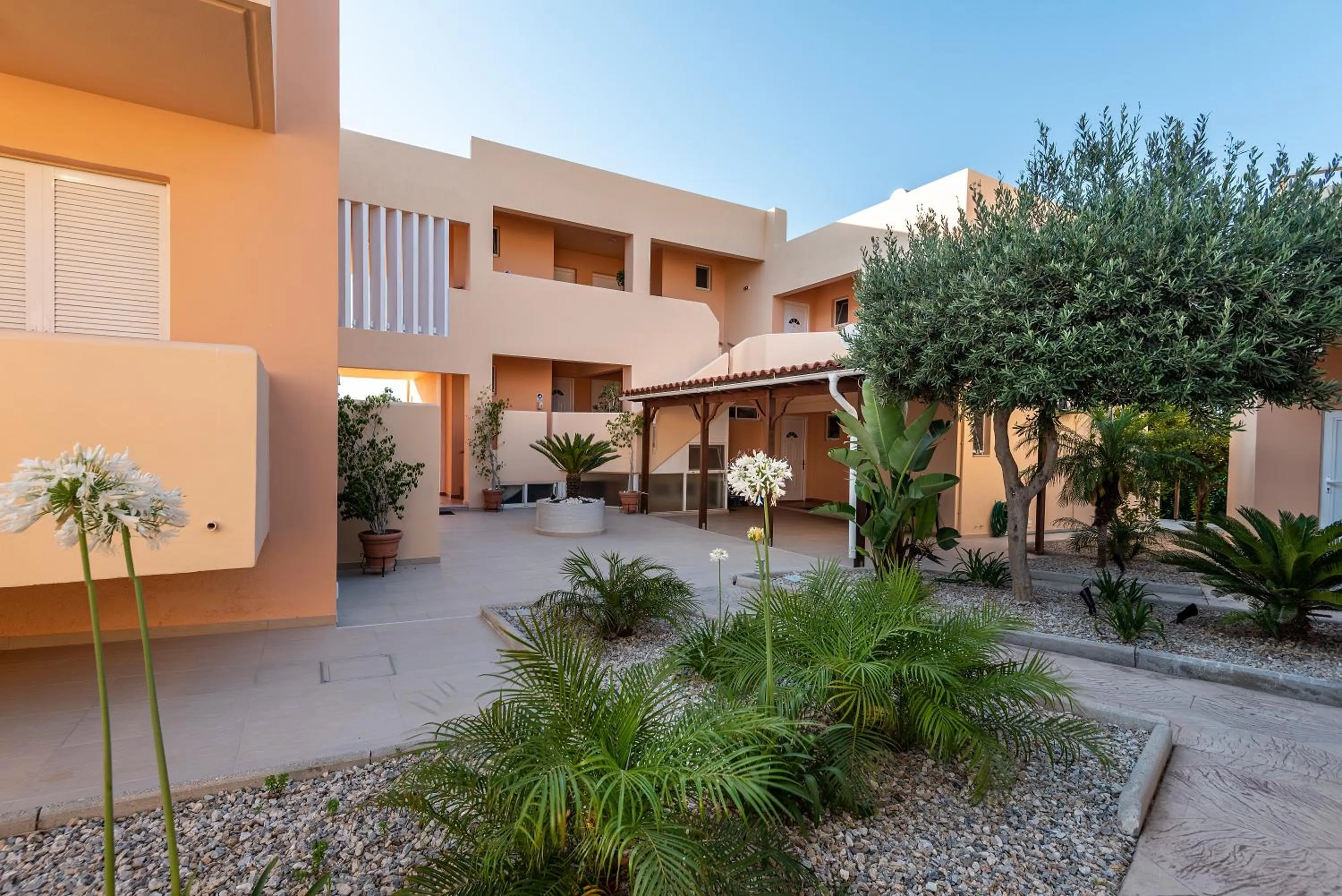 Property building in Cirillo Family Hotel-Christinas Studios