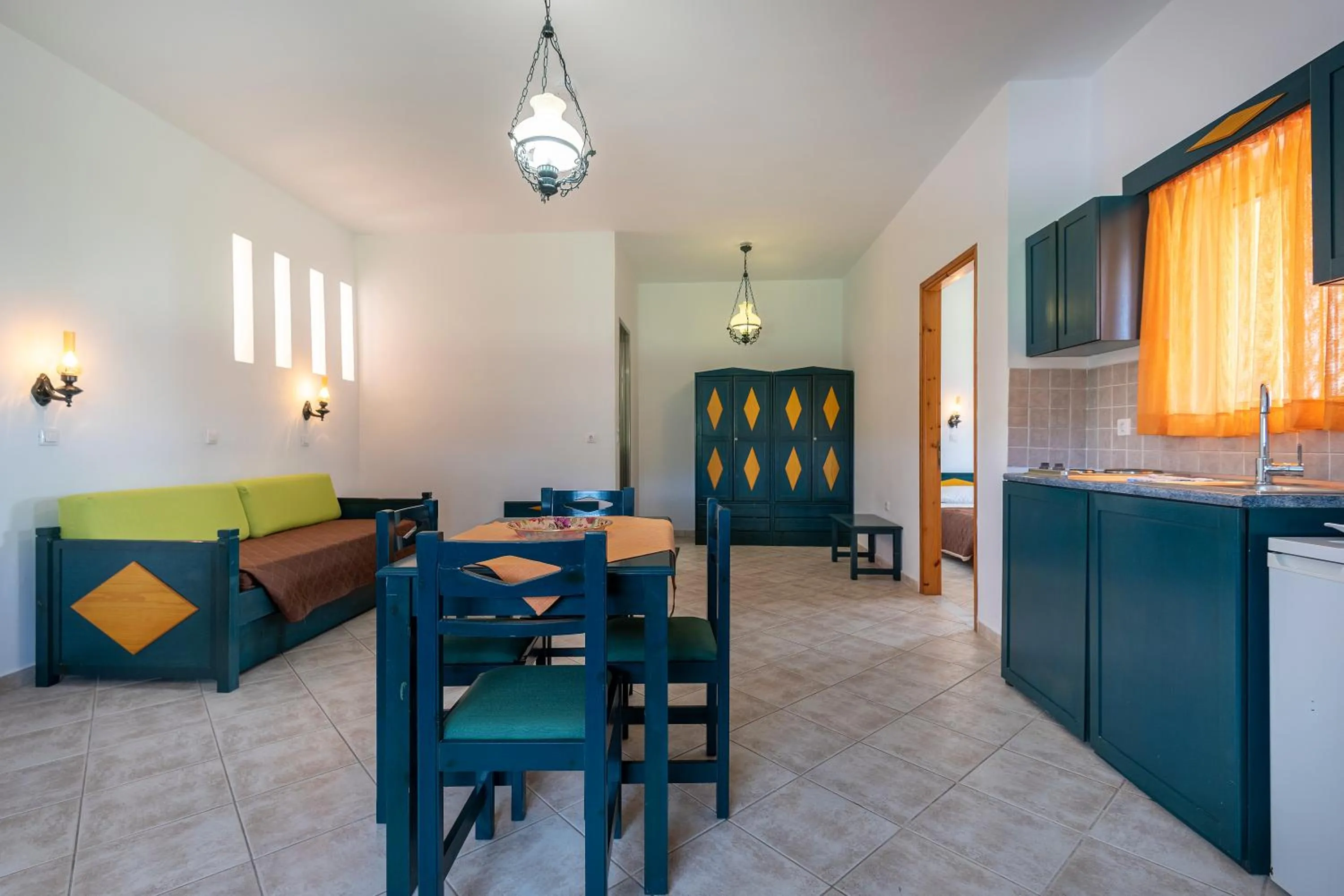 Dining area in Cirillo Family Hotel-Christinas Studios