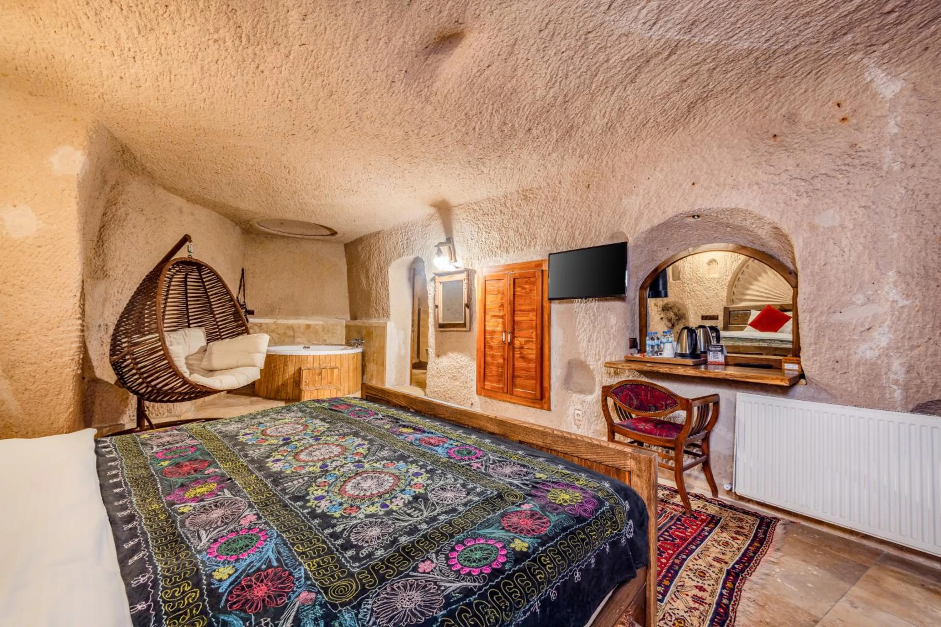 Photo of the whole room in My Story Cave Hotel